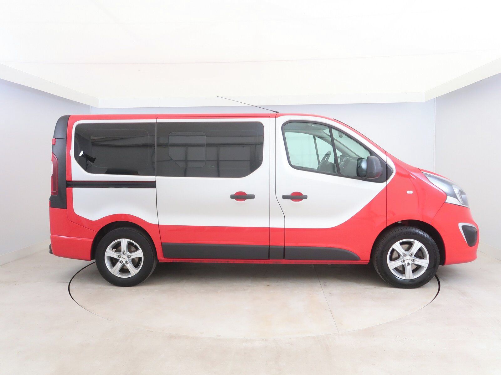 Opel Vivaro, 1.6 CDTI, Bus, 8Míst, Klima - fotka 6