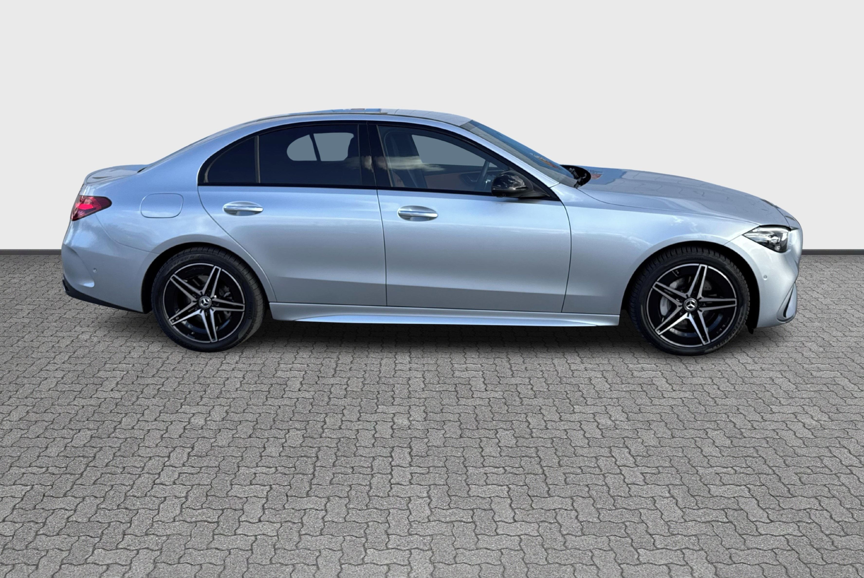 Mercedes-Benz Třídy C, C400e 4MATIC plug-in AMG Premi - fotka 5
