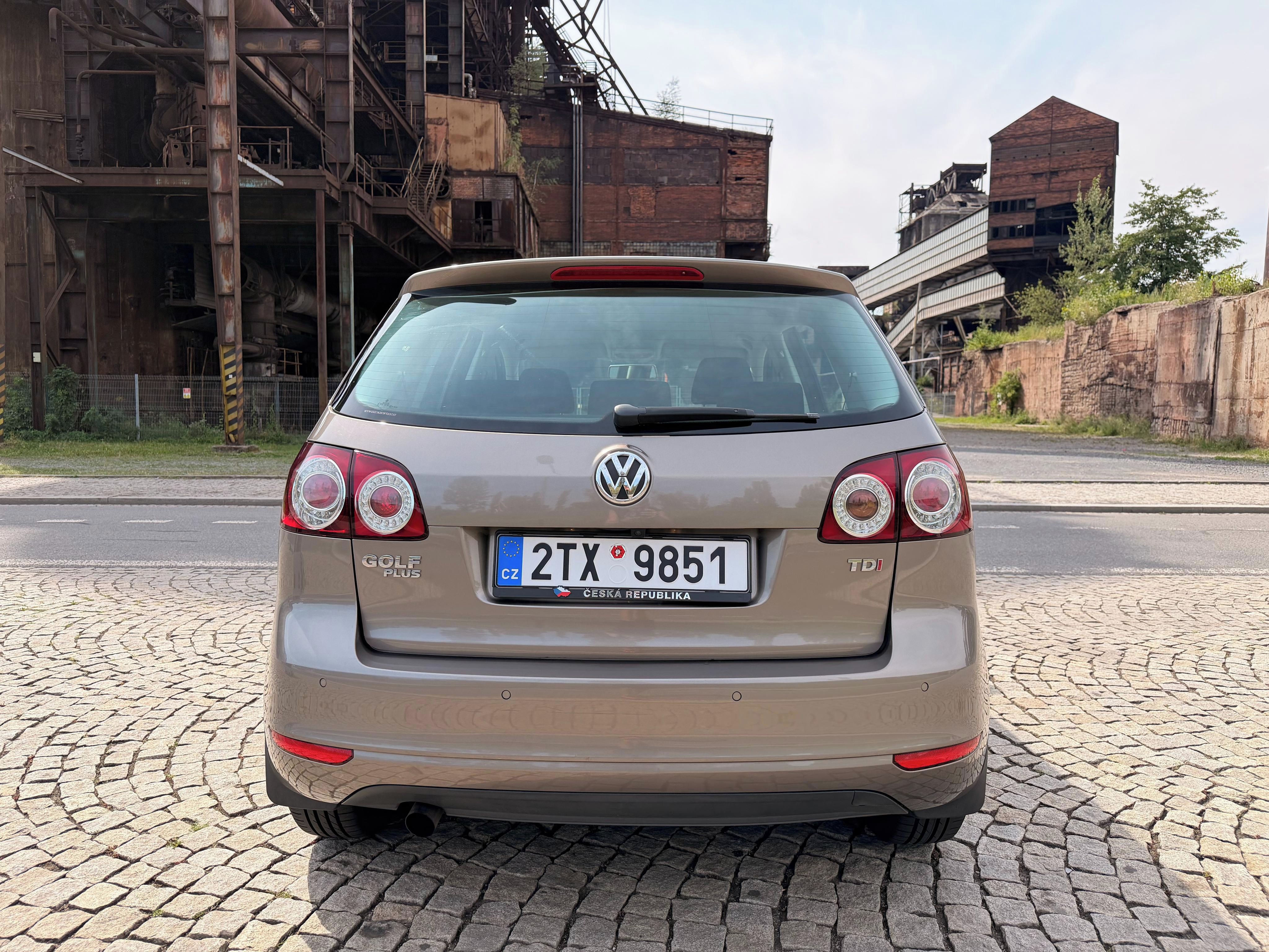 Volkswagen Golf Plus, 1.6 TDI DSG Top Servis|CarPlay - fotka 6