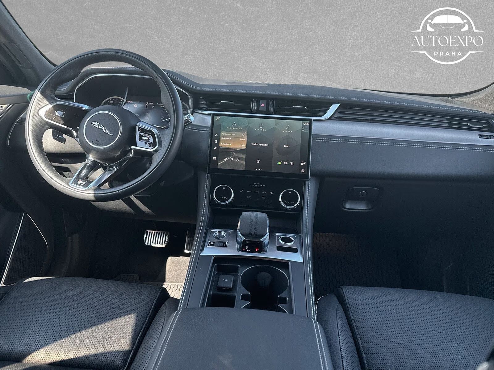 Jaguar F-Pace, F-PACE P400 R-Dyn. SE*TAŽNÉ - fotka 6
