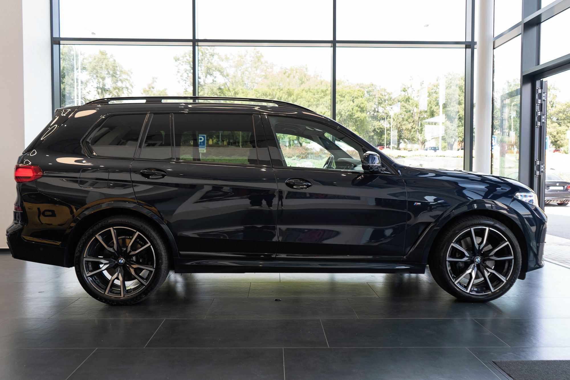 BMW X7, xDrive40i - fotka 4