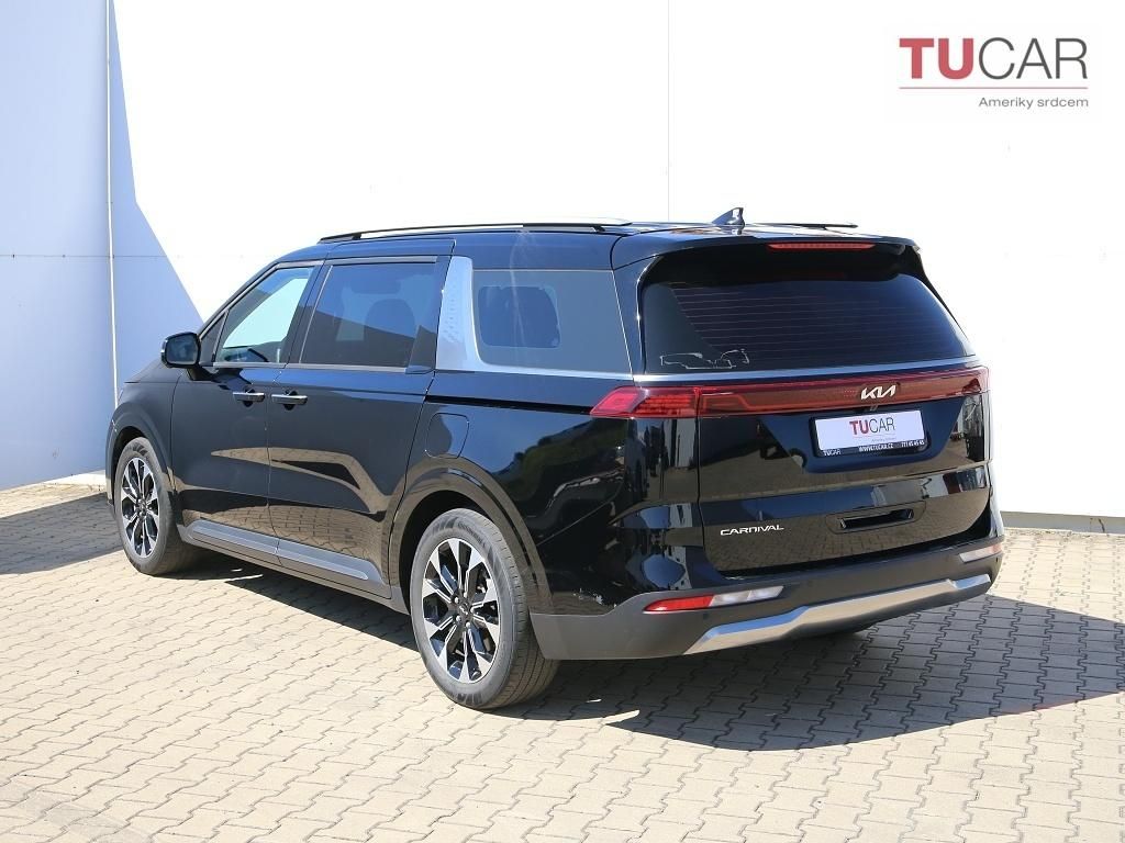 Kia Carnival, 2.2 Diesel Automat 6+3 místa - fotka 4