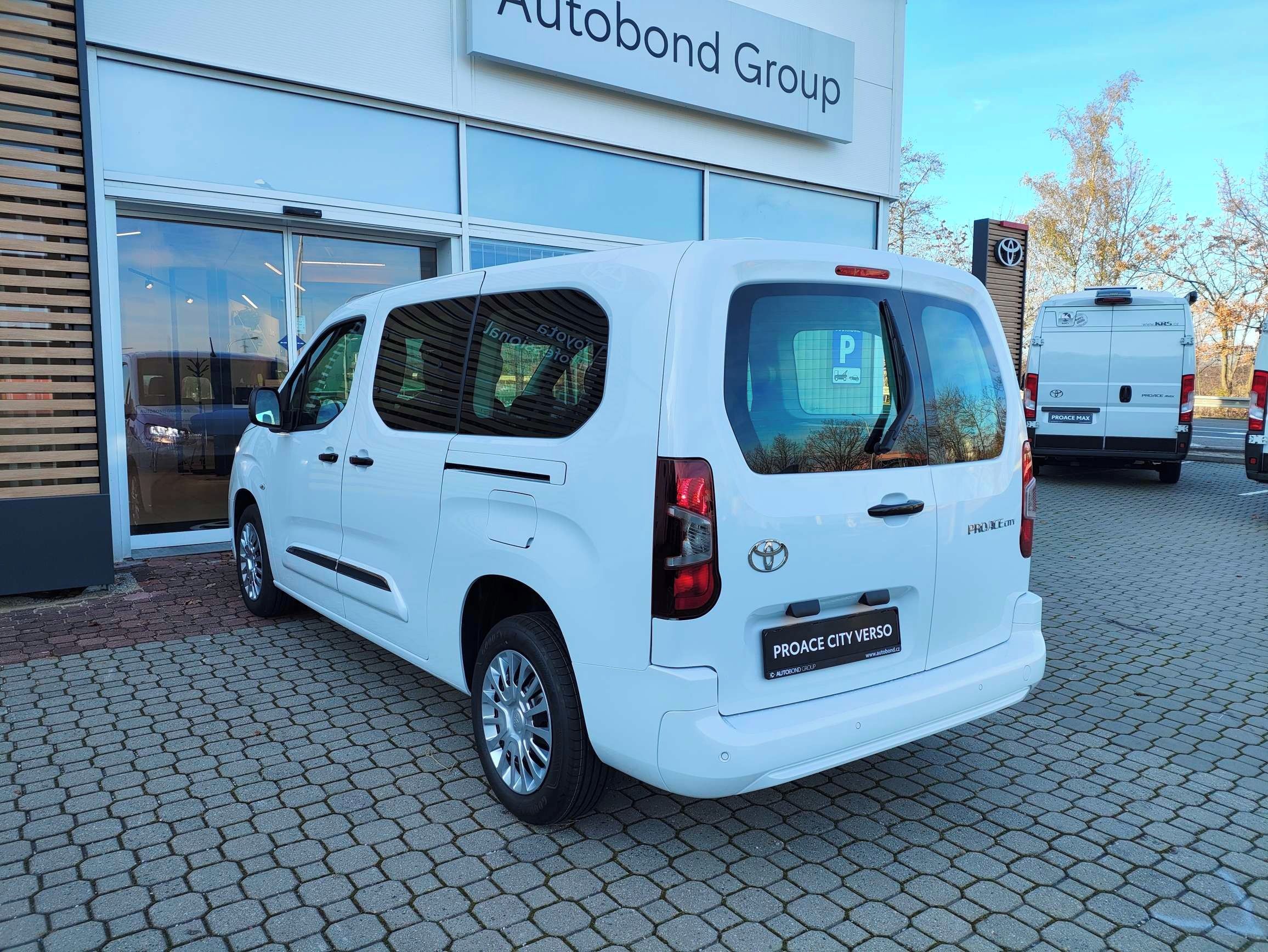Toyota Proace City Verso, 1.2T 110HP BUSINESS 5S LONG - fotka 4