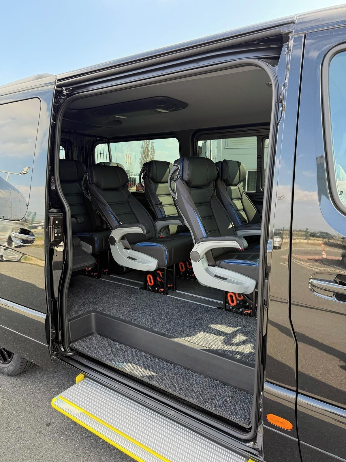Mercedes-Benz Sprinter, 319 CDI BUS - fotka 4