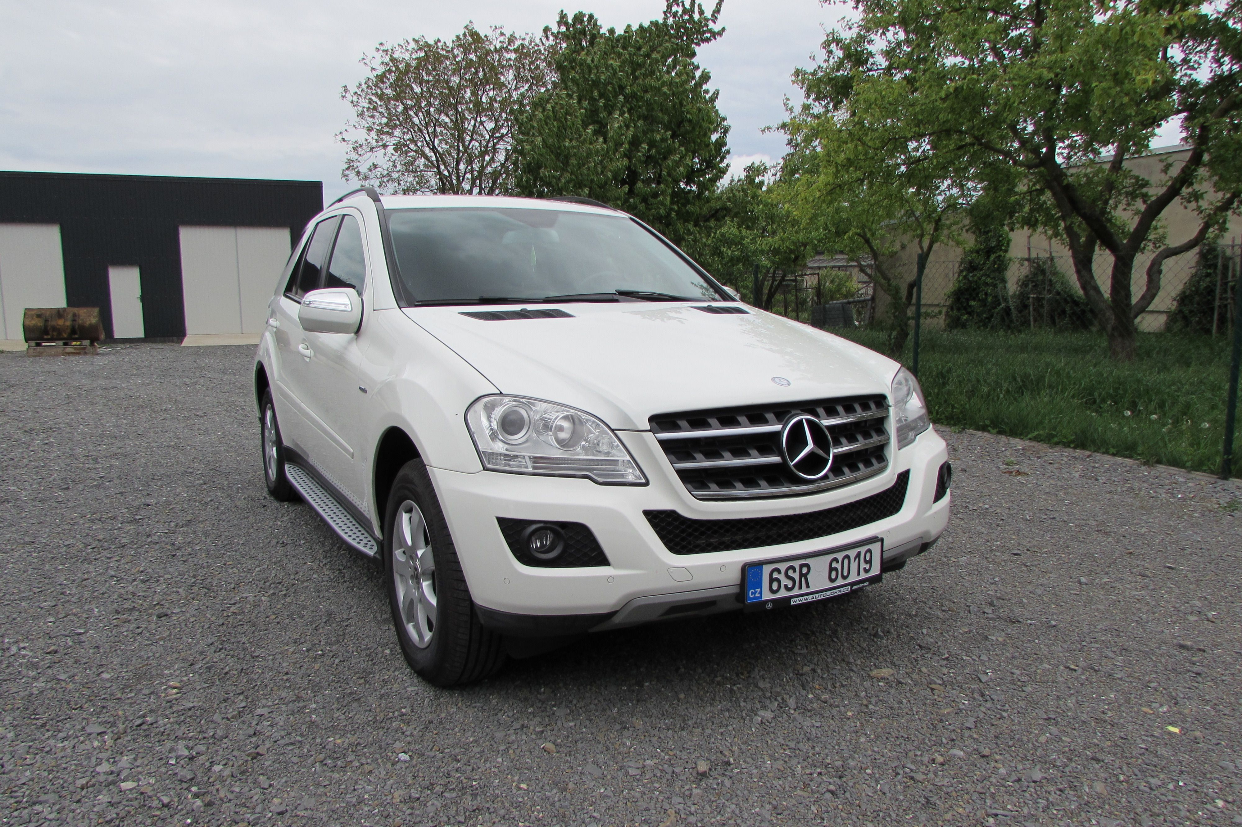 Mercedes-Benz ML, 300 cdi 150kw Top stav!! - fotka 2