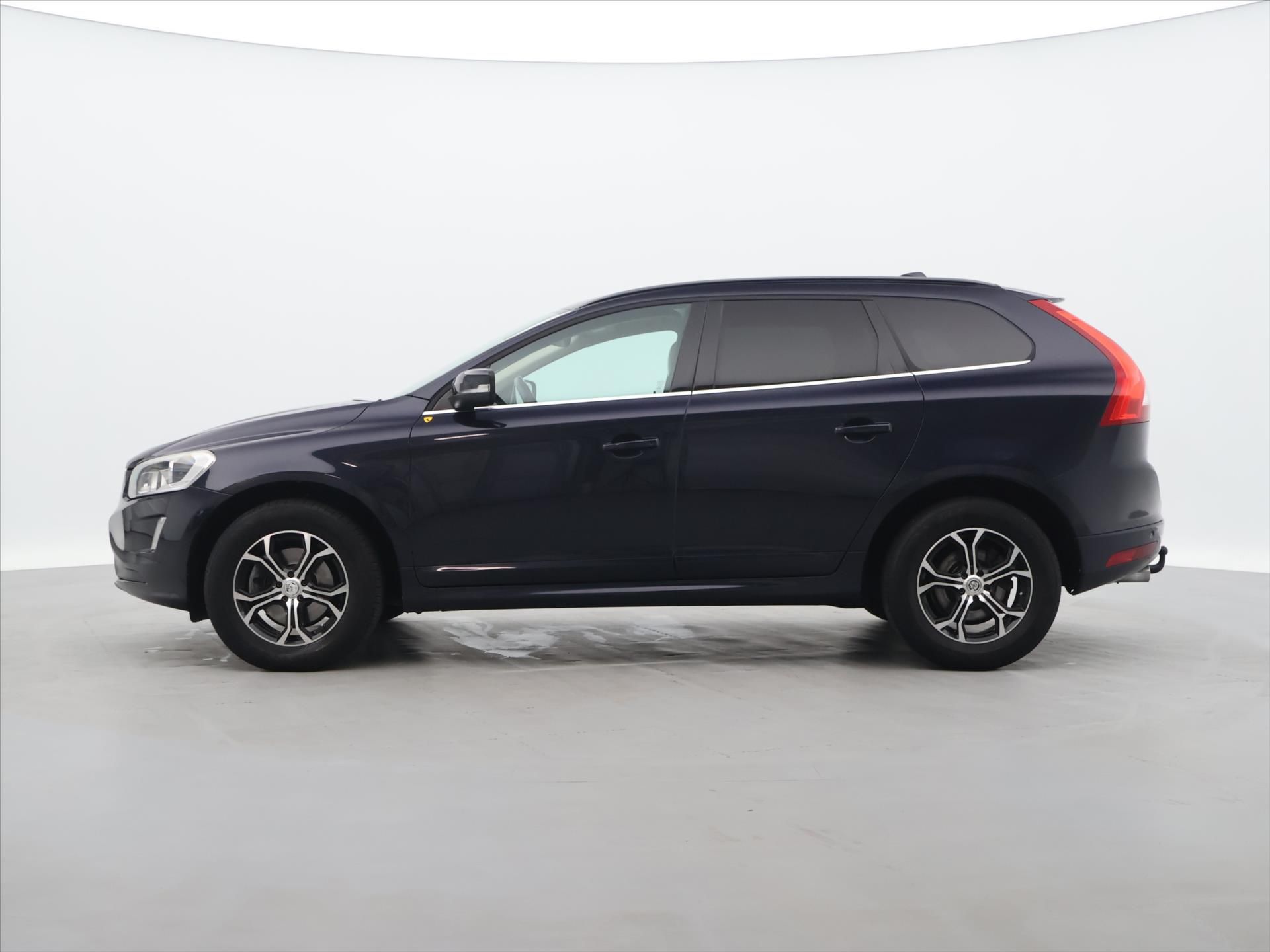 Volvo XC60, 2,0 D3 110kW Aut. Momentum - fotka 4