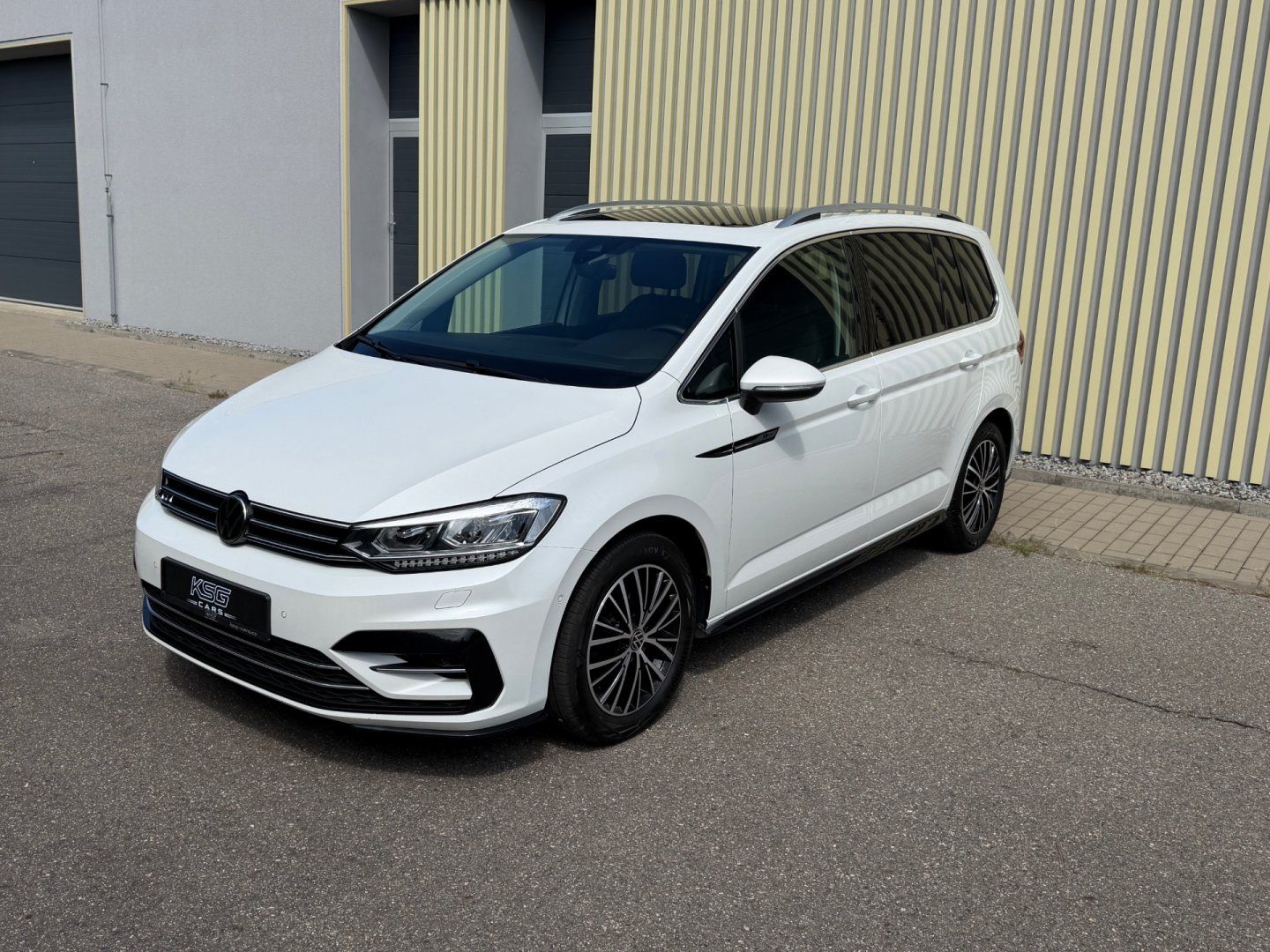 Volkswagen Touran, 1.5TSi 110kW DSG R-line! - fotka 2