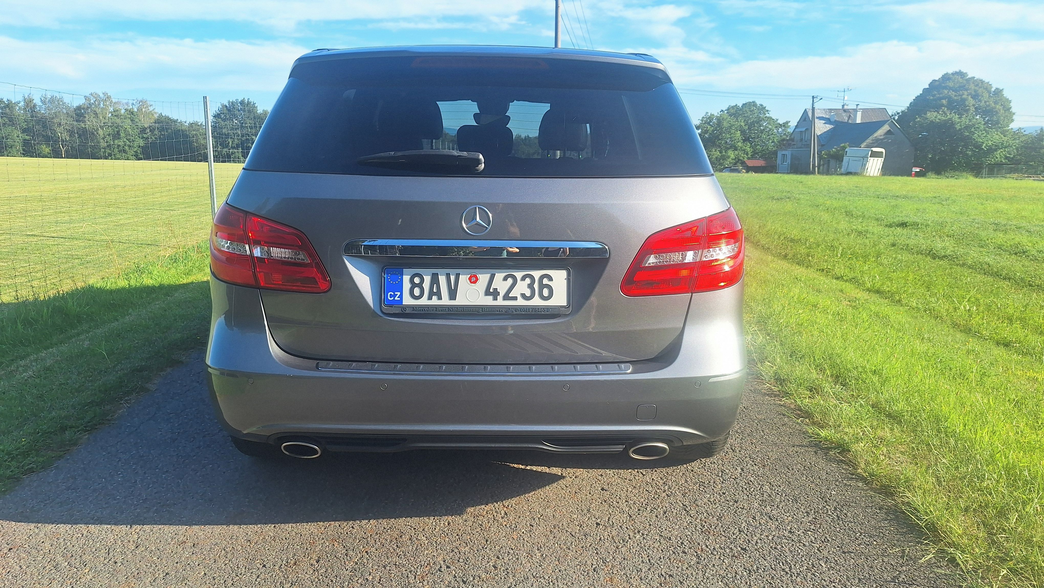 Mercedes-Benz Třídy B, B180CDI Blue EFFICIENCY Sports - fotka 4