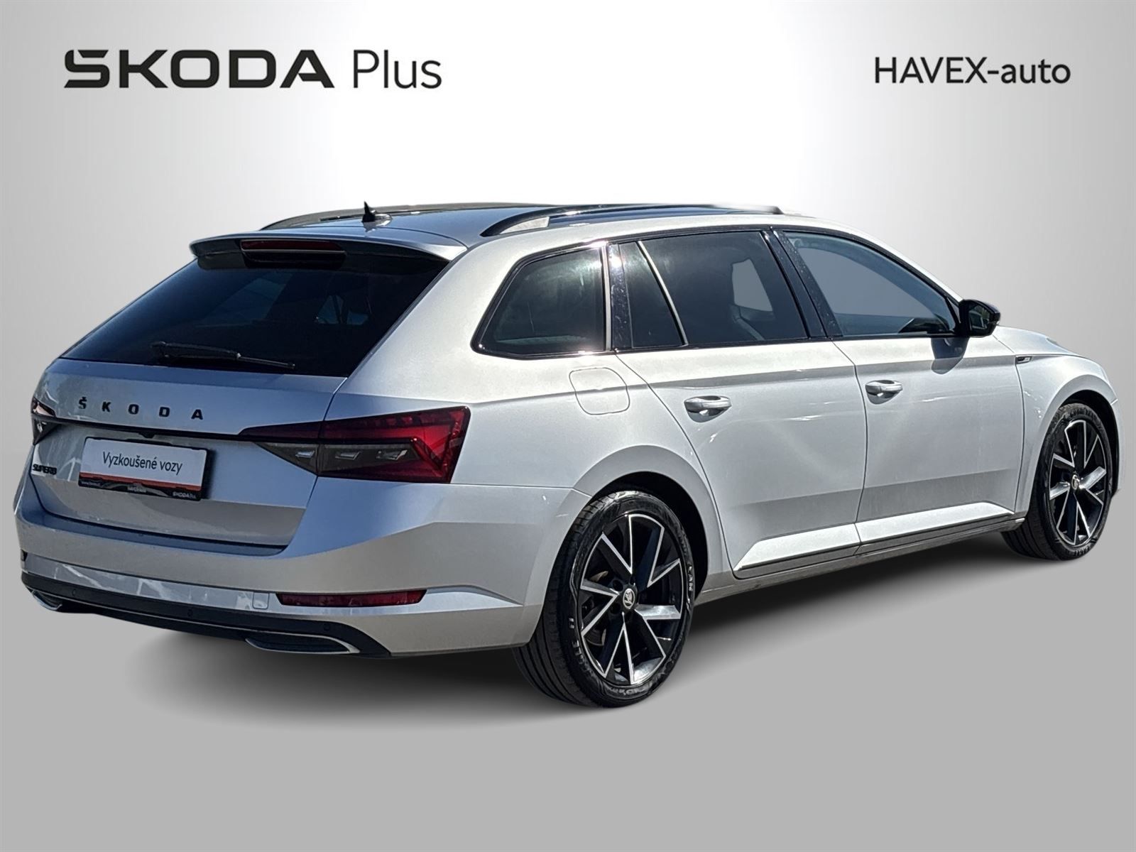 Škoda Superb, Combi 2.0 TDI DSG Sportline - fotka 2