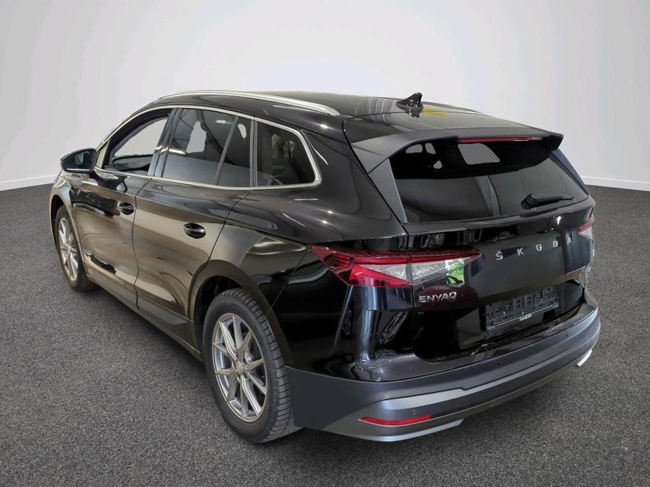 Škoda Enyaq, 150kw, iV80 19ALU TZ SOH 98% - fotka 3