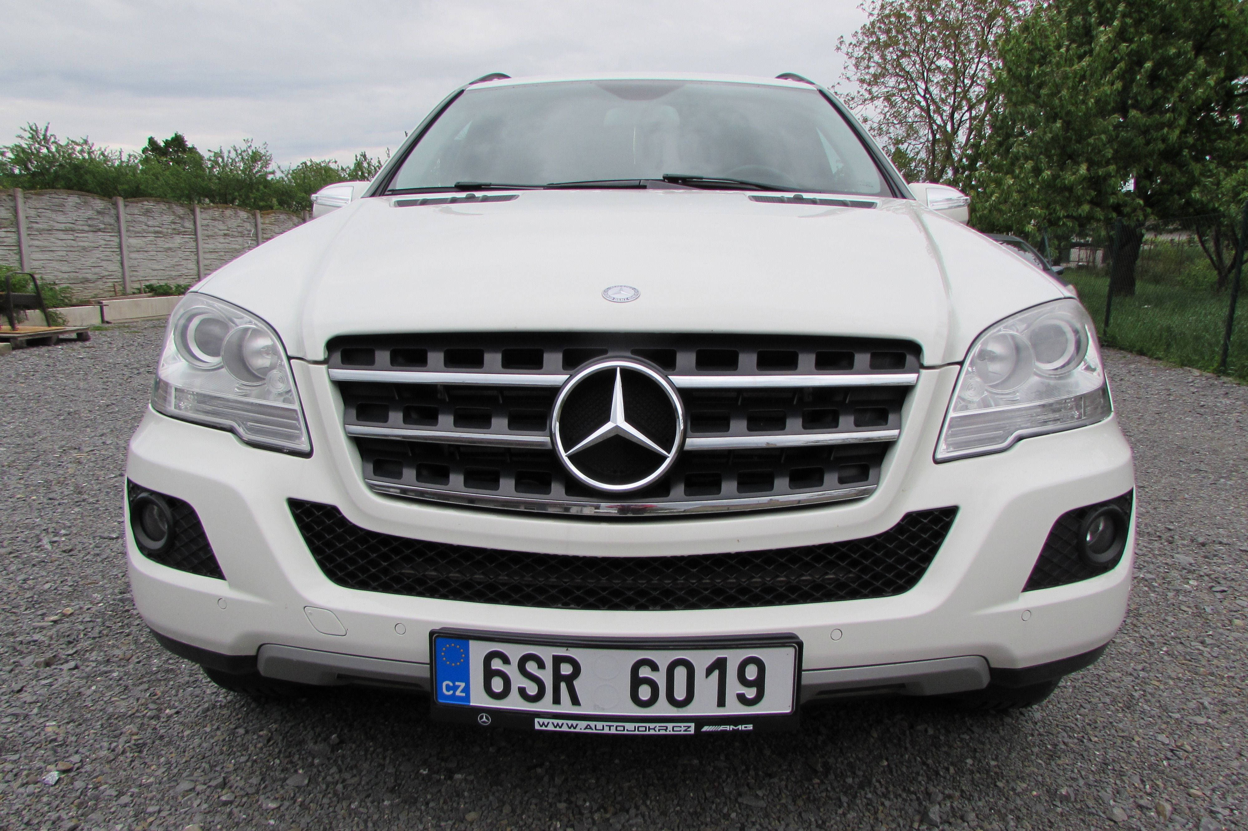 Mercedes-Benz ML, 300 cdi 150kw Top stav!! - fotka 3