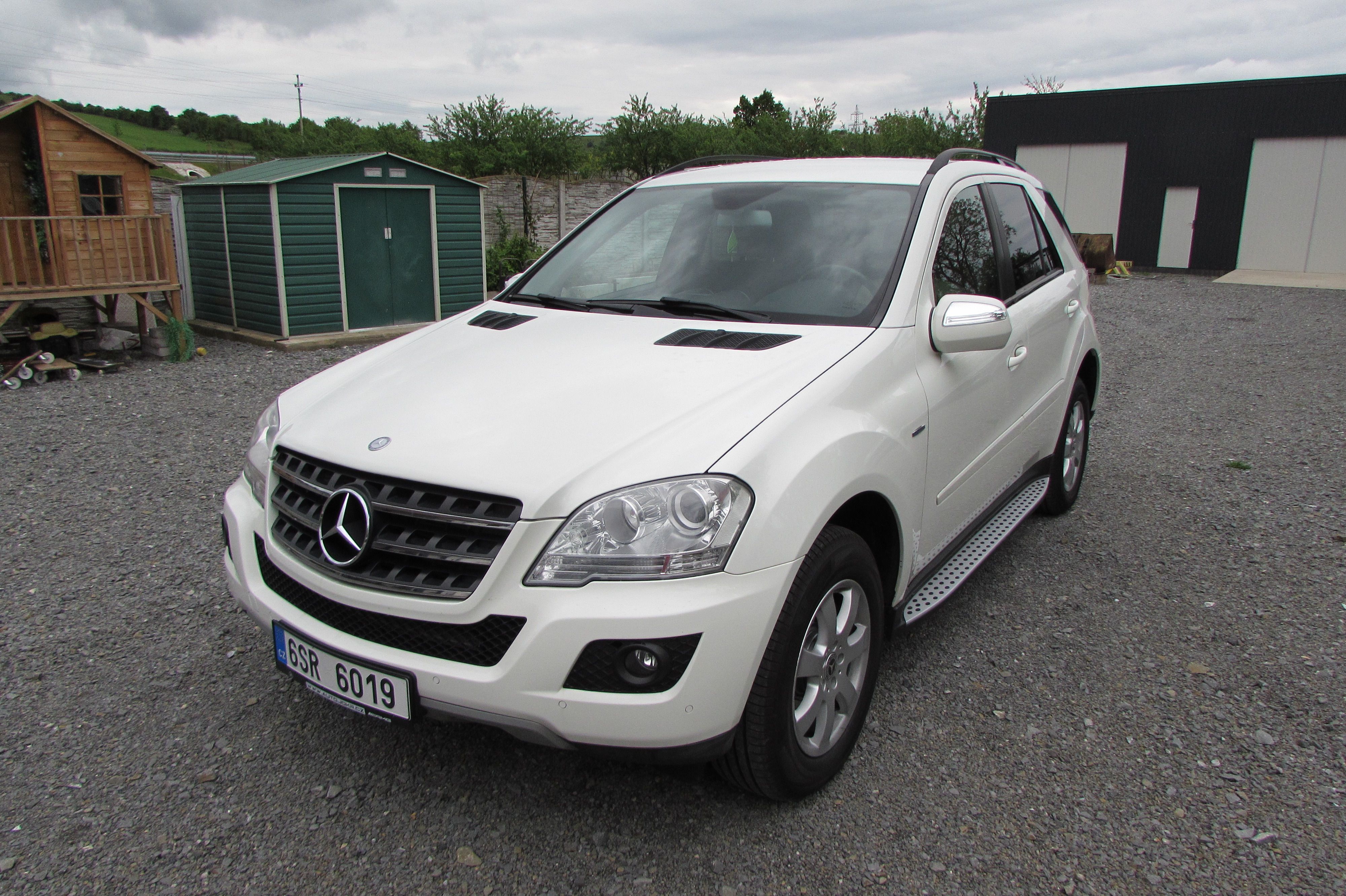 Mercedes-Benz ML, 300 cdi 150kw Top stav!! - fotka 5