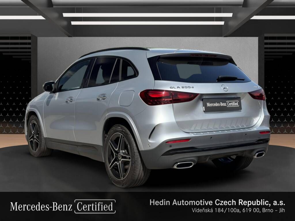 Mercedes-Benz GLA, 200 d 4M - fotka 3