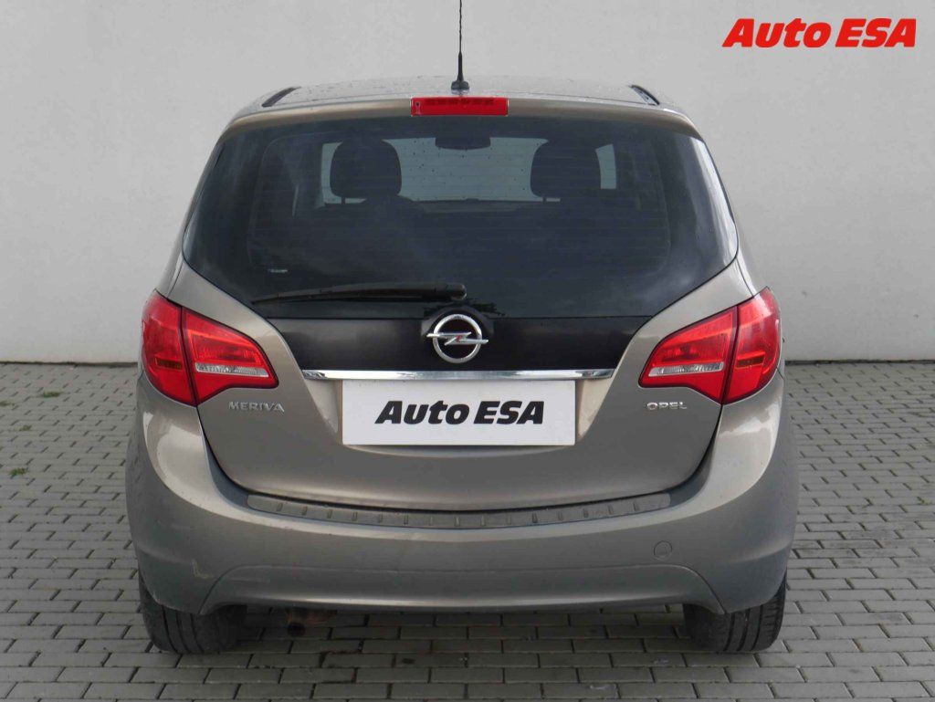 Opel Meriva, 1.4i,1.maj,ČR - fotka 5