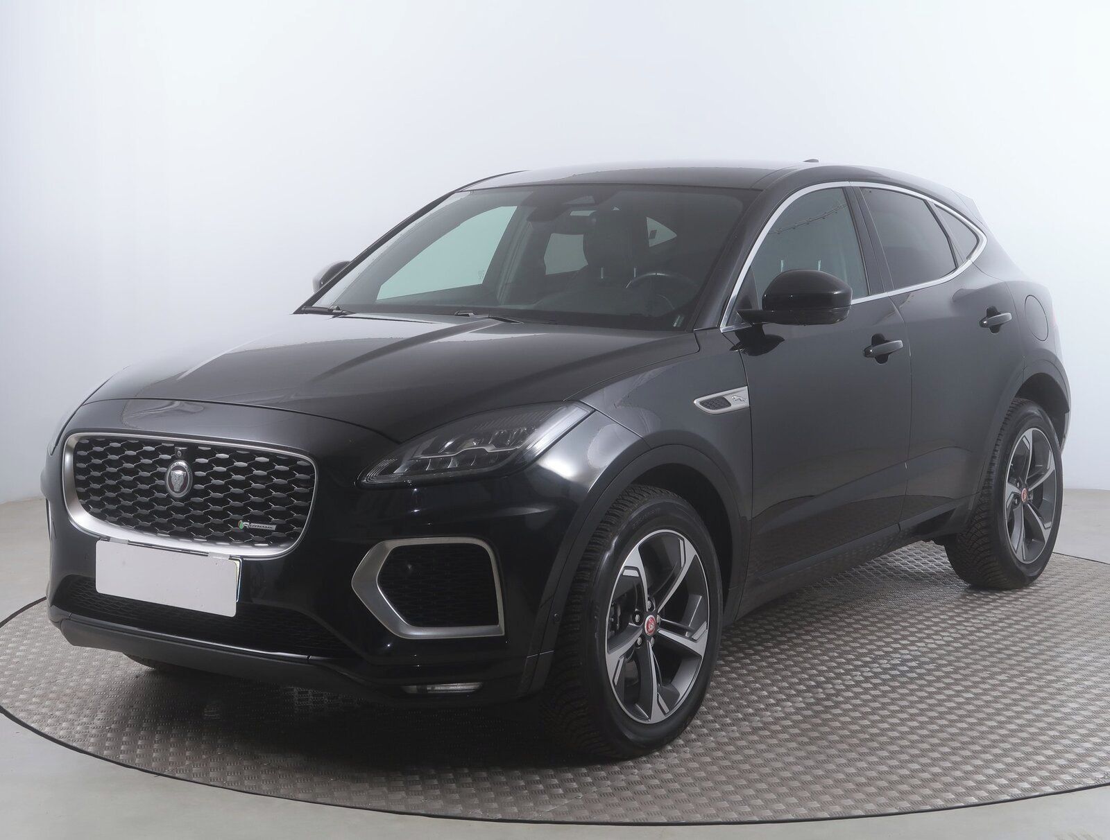 Jaguar E-Pace, P300e AWD, 4X4, Automat - fotka 2