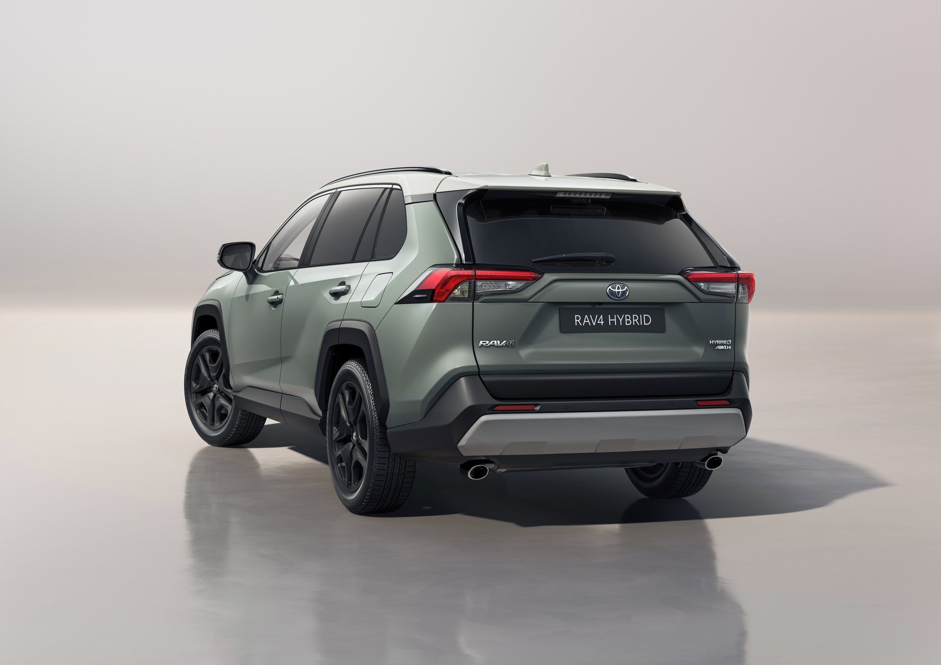 Toyota Rav4, SUV AWD 2,5 Hybrid (222 k) - fotka 2