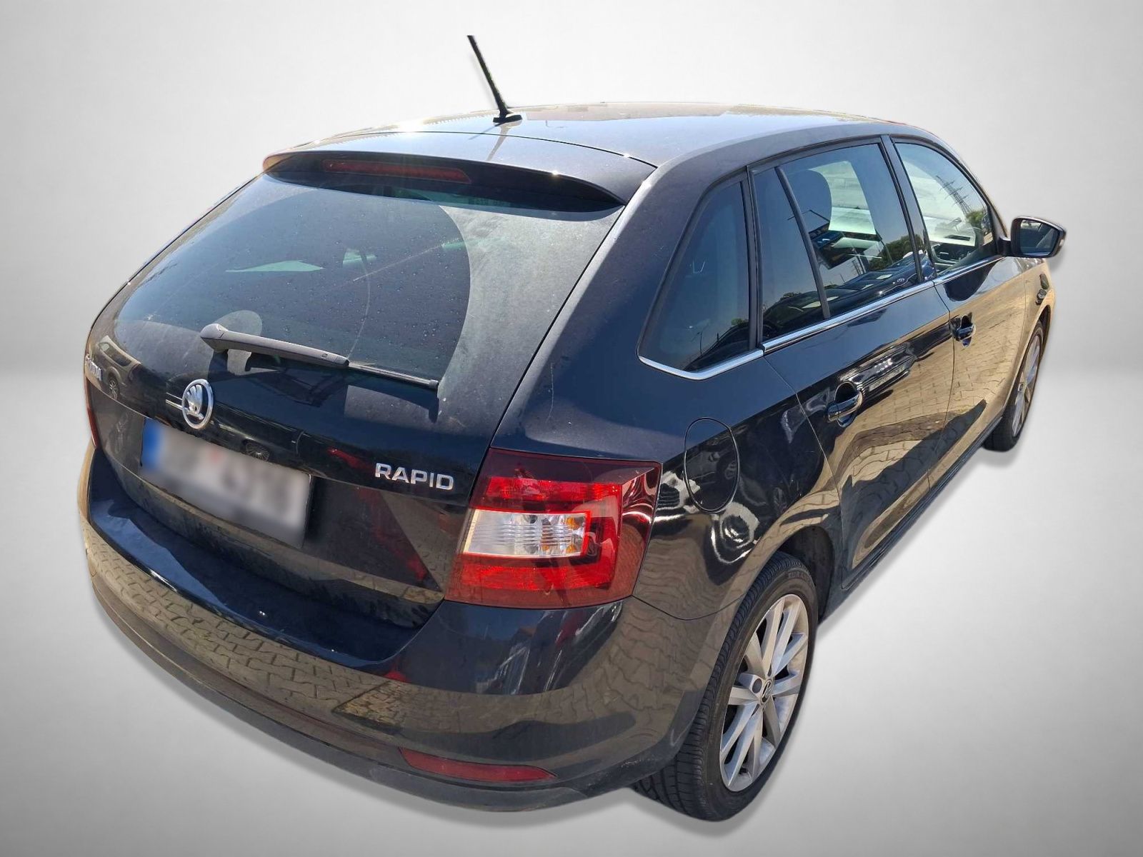 Škoda Rapid, 1.0 TSI, Spaceback, Navi - fotka 2