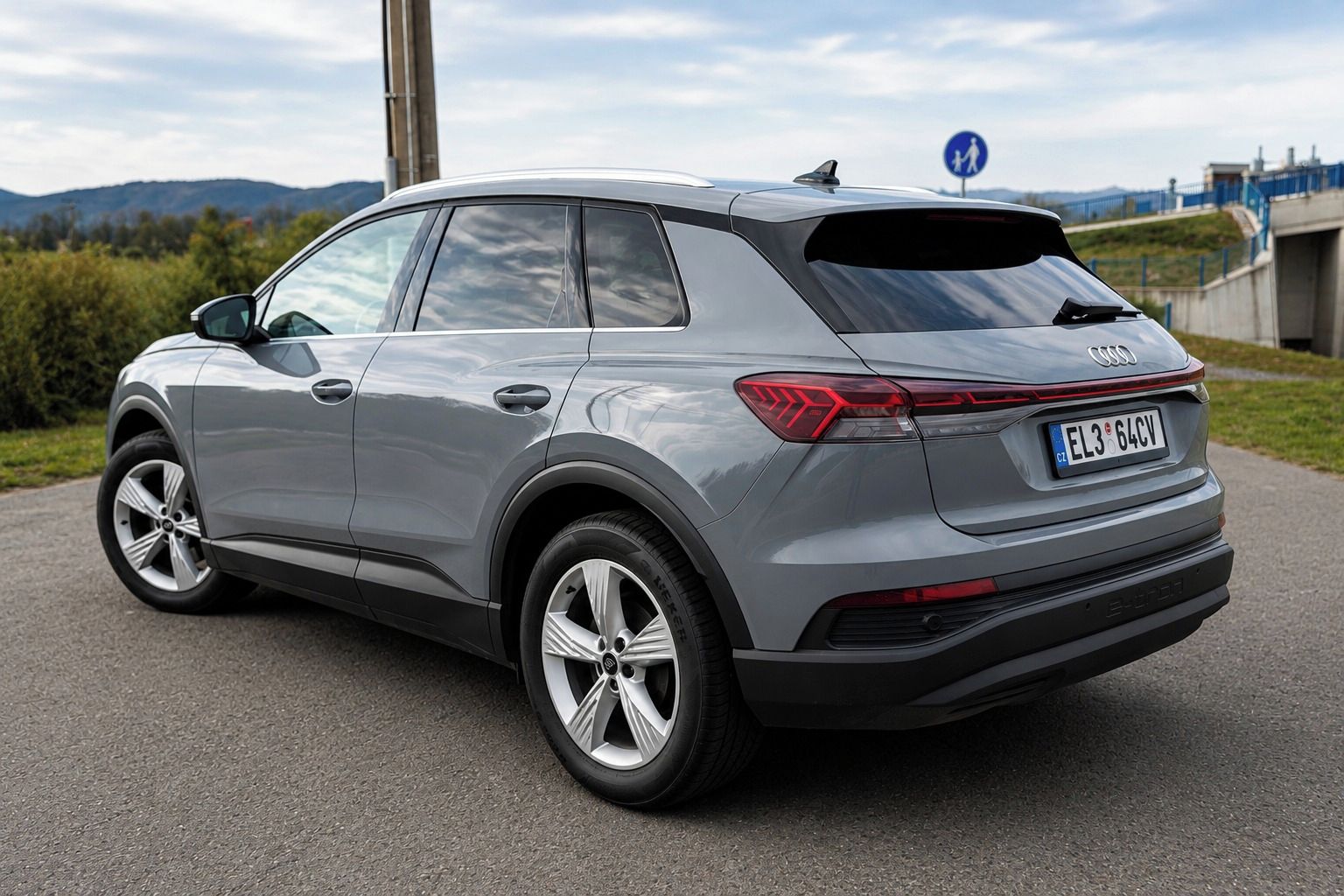 Audi Q4, e-tron 45t km - fotka 2
