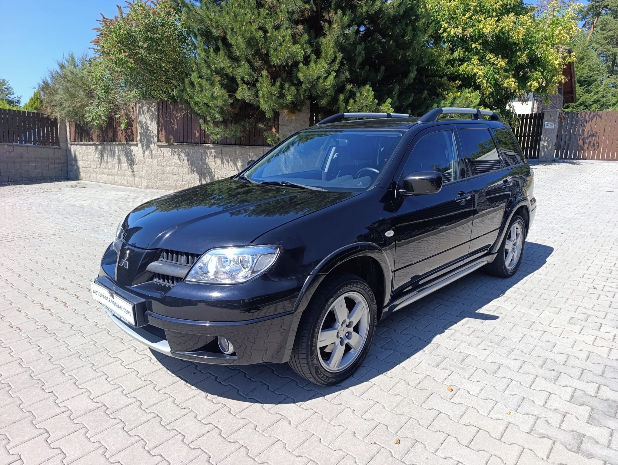 Mitsubishi Outlander, 4x4,tažné,2.4i,aut.klima,CEBIA