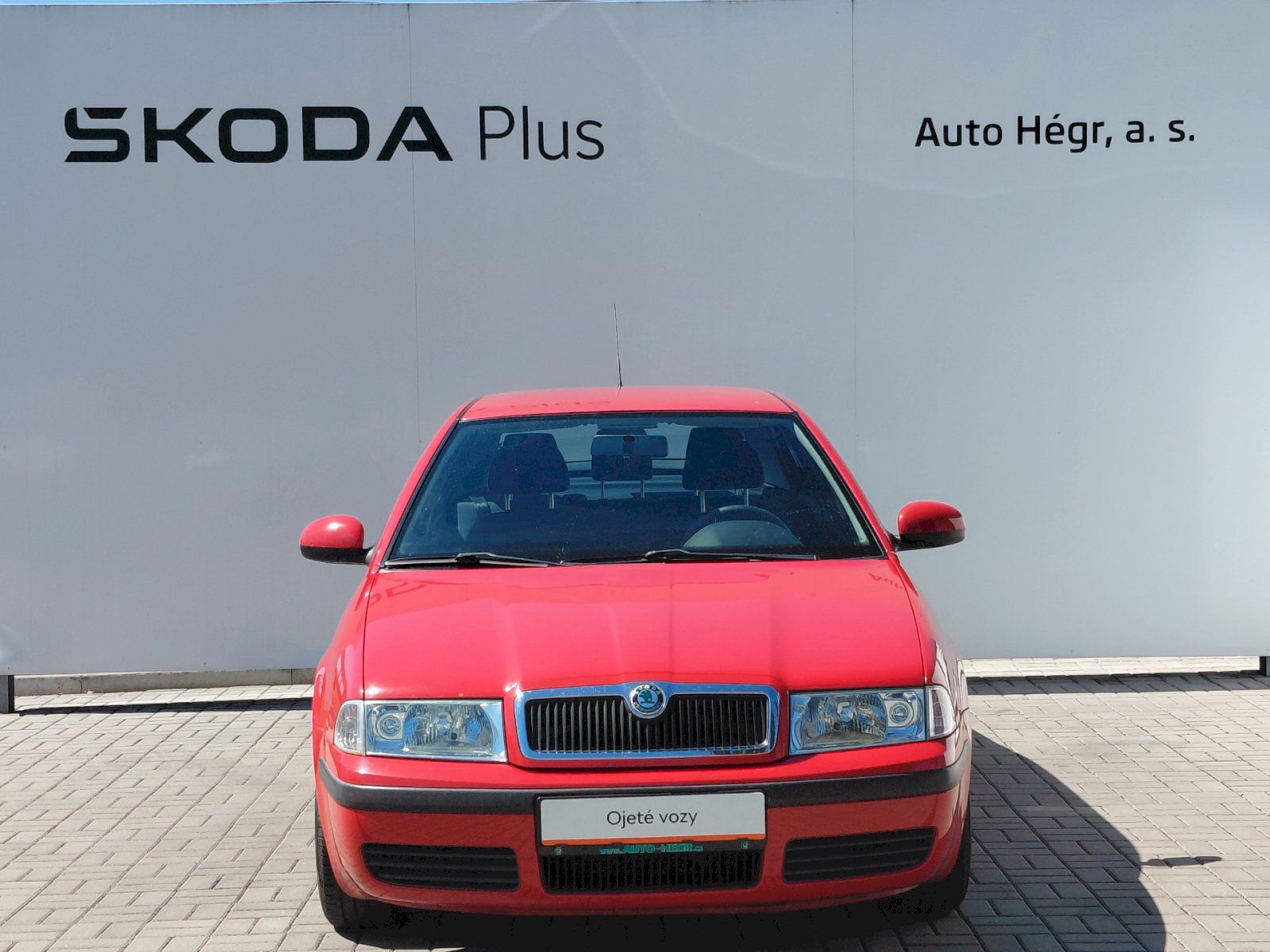Škoda Octavia, 1.6 MPI Tour Trumf - fotka 4