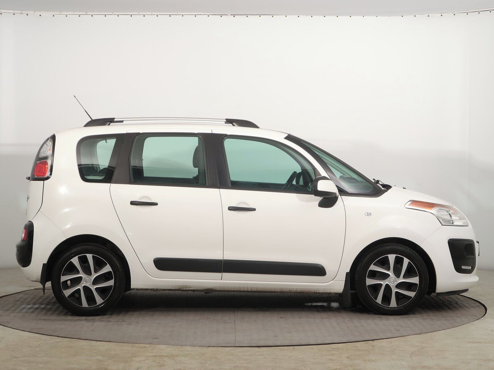 Citroën C3 Picasso, 1.4 i, Serv.kniha, Tempomat - fotka 6