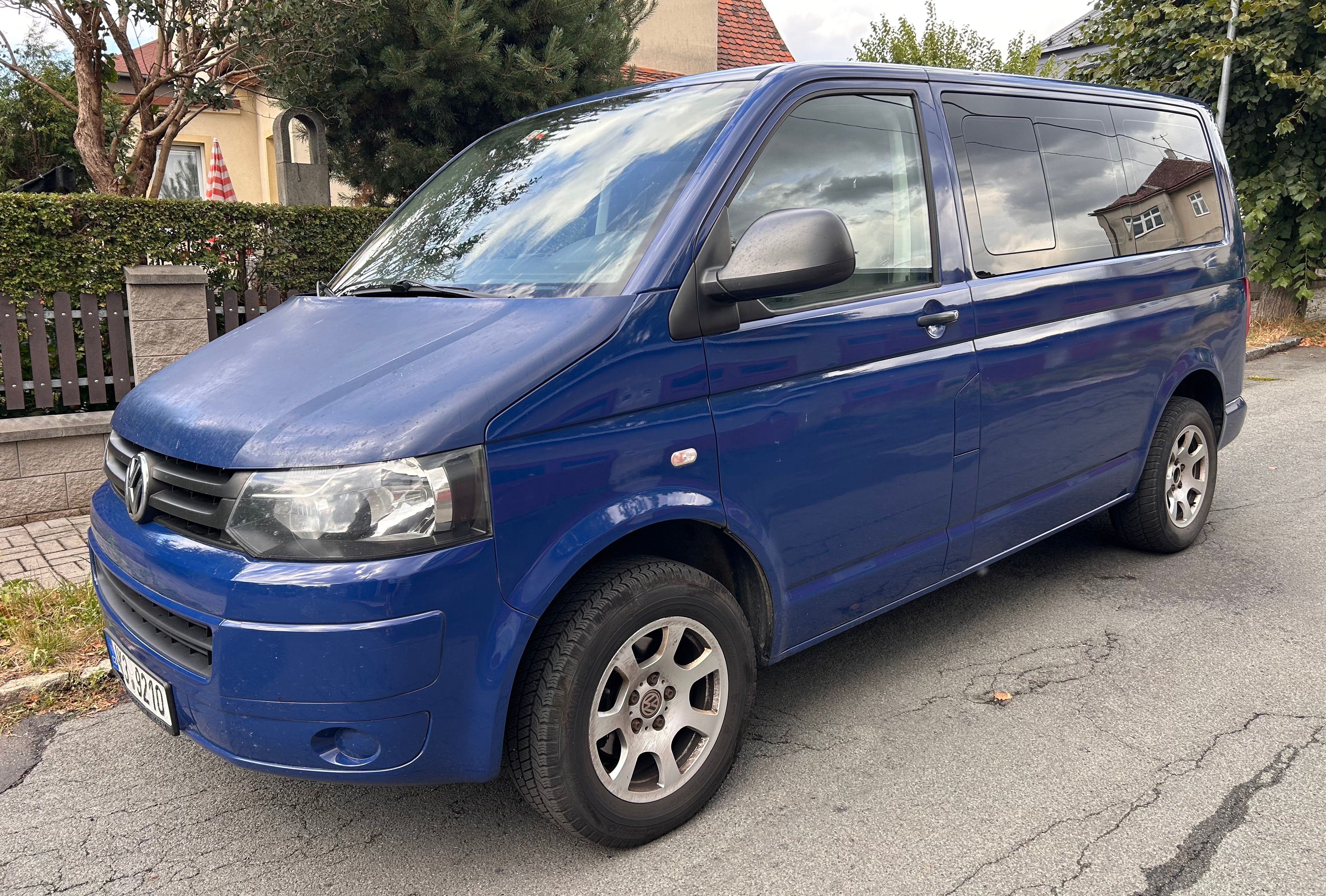 Volkswagen Transporter, T5 2.0 TDi 103kw Caravelle - fotka 2