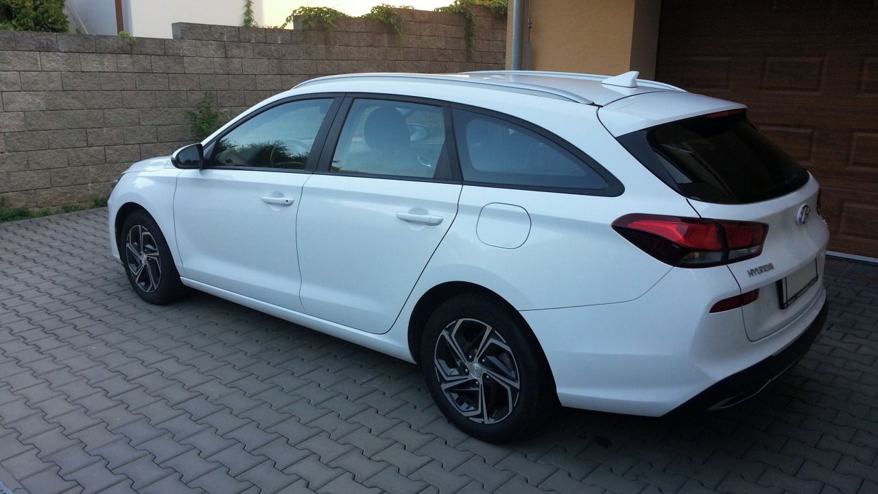 Hyundai i30, 1.0 T-Gdi Family Comfort Kombi - fotka 5