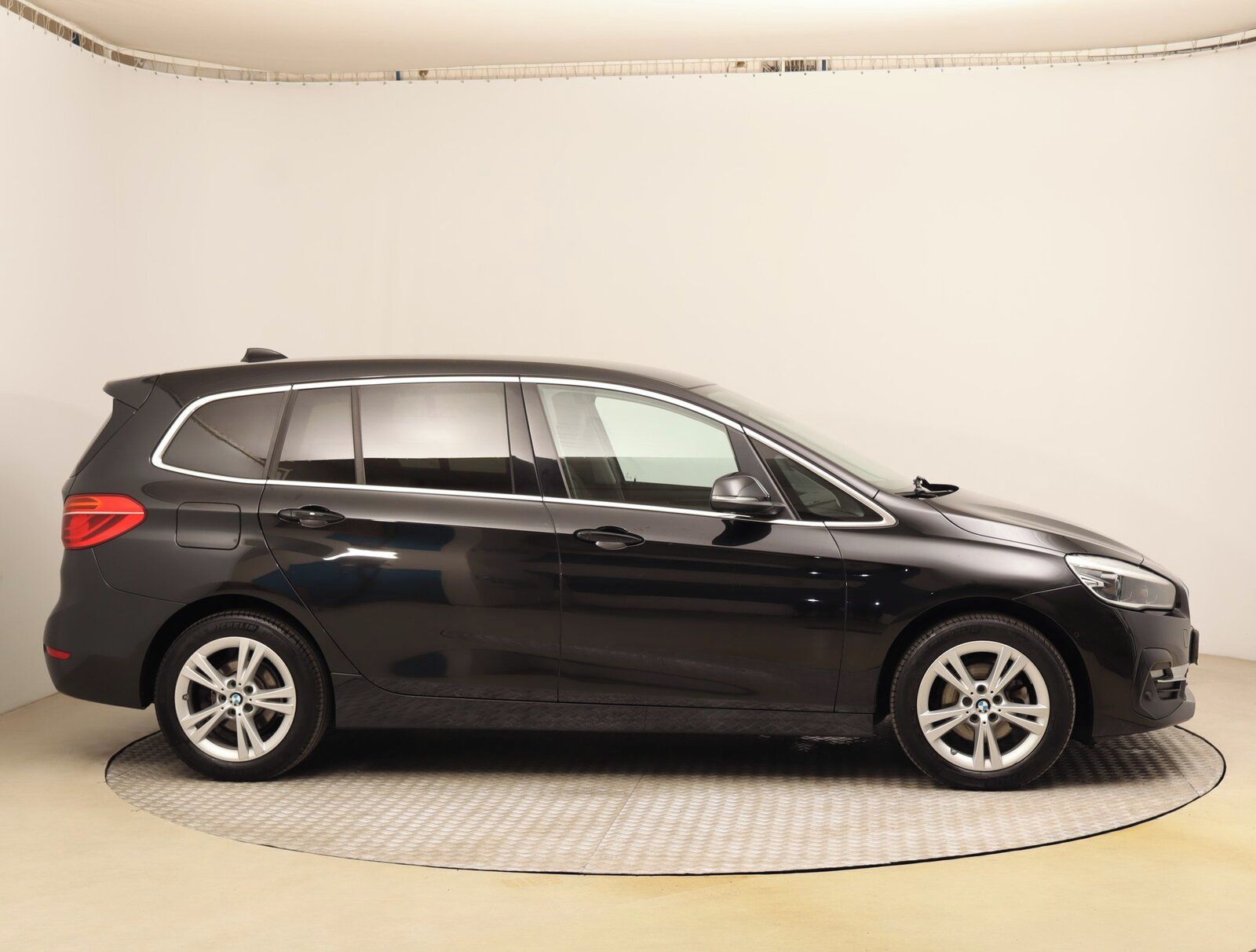 BMW Řada 2, 216d Gran Tourer, Luxury Line - fotka 6