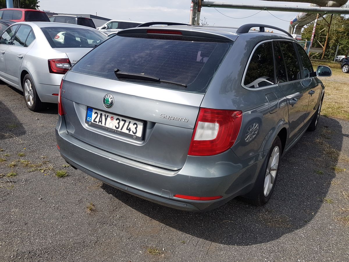 Škoda Superb, 2.0TDi 103KW DSG ČR NOVÁ STK - fotka 6