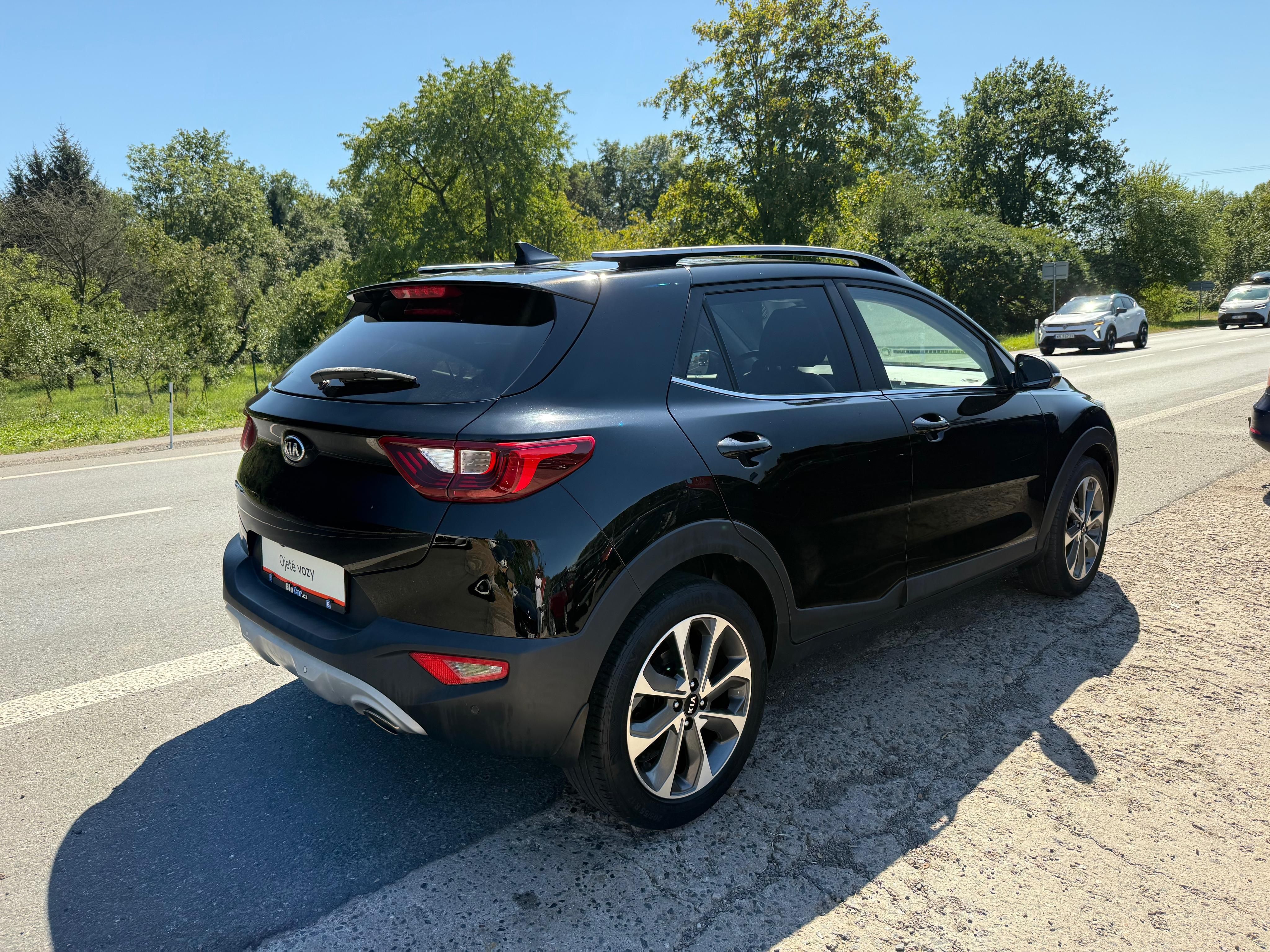 Kia Stonic, 1.4CVVT TOP ČR DPH - fotka 5