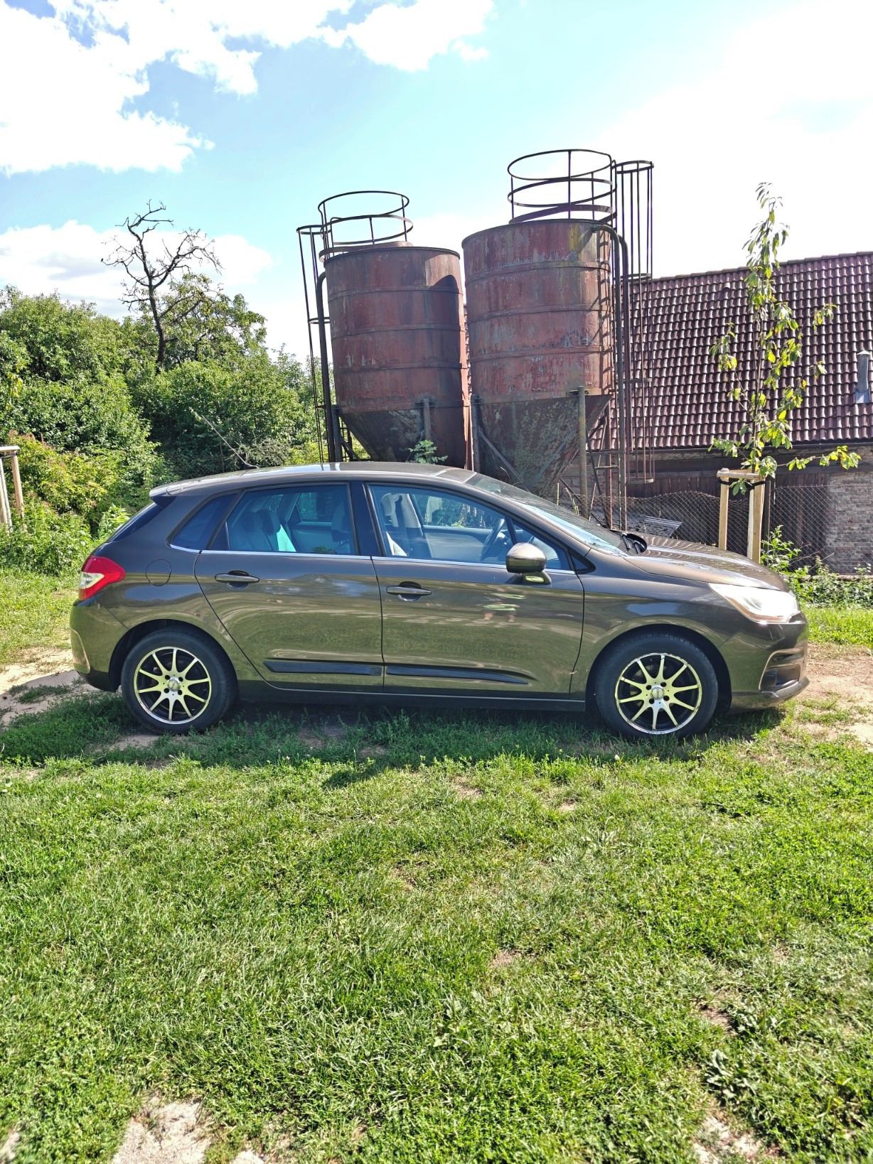 Citroën C4, 1.4 vti 1. majitel - fotka 3