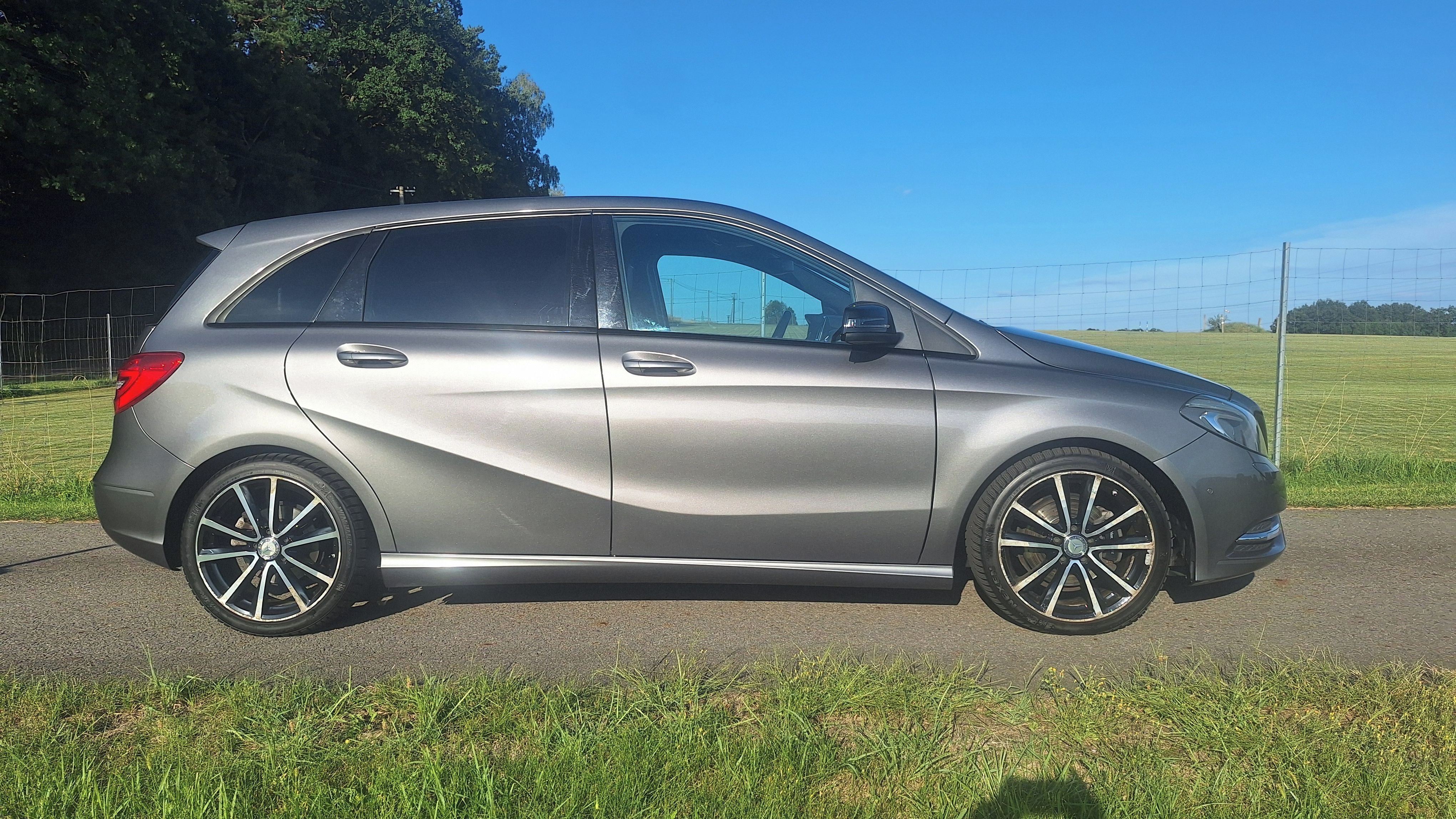 Mercedes-Benz Třídy B, B180CDI Blue EFFICIENCY Sports - fotka 3