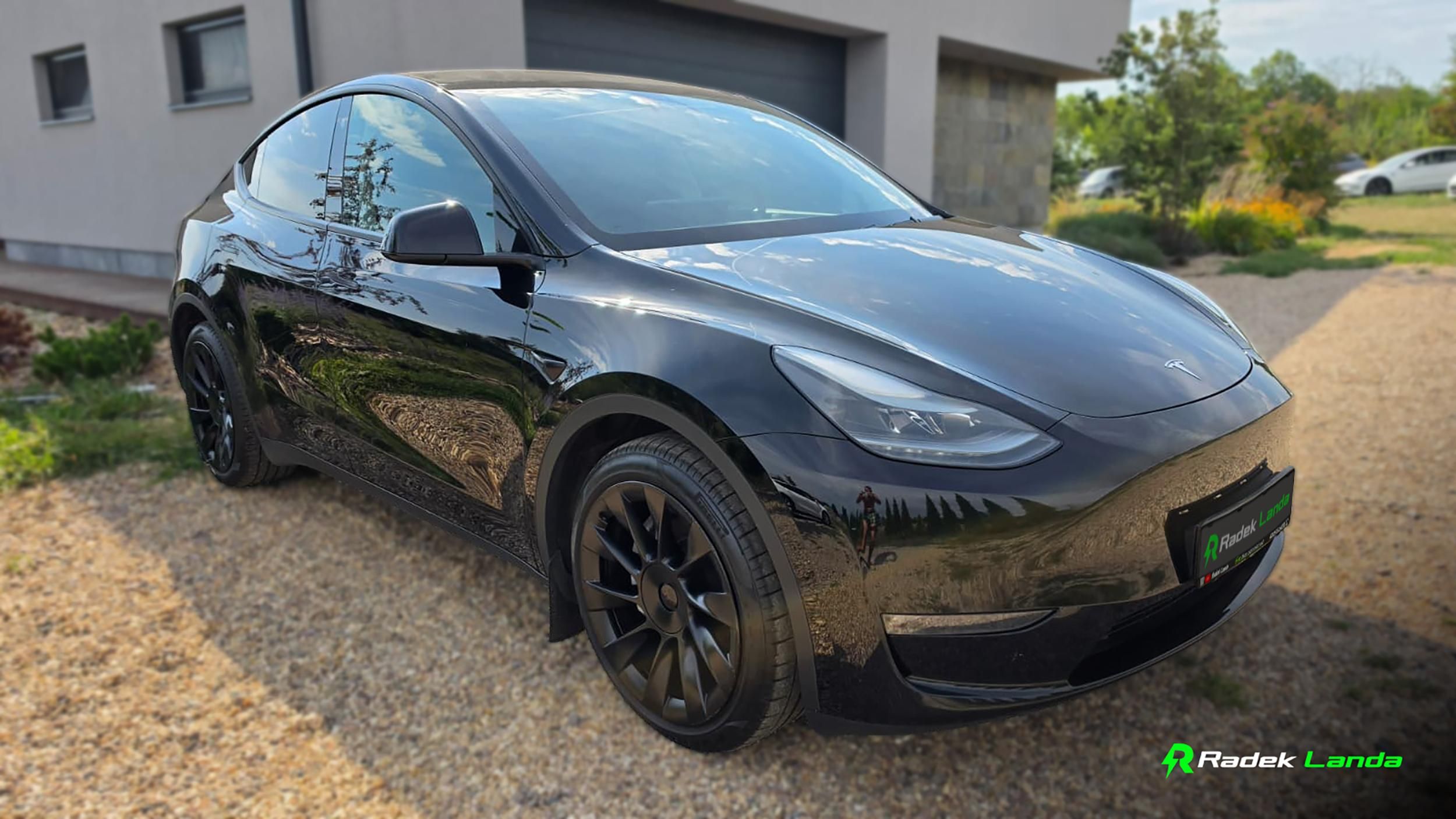 Tesla Model Y, Long Range AWD