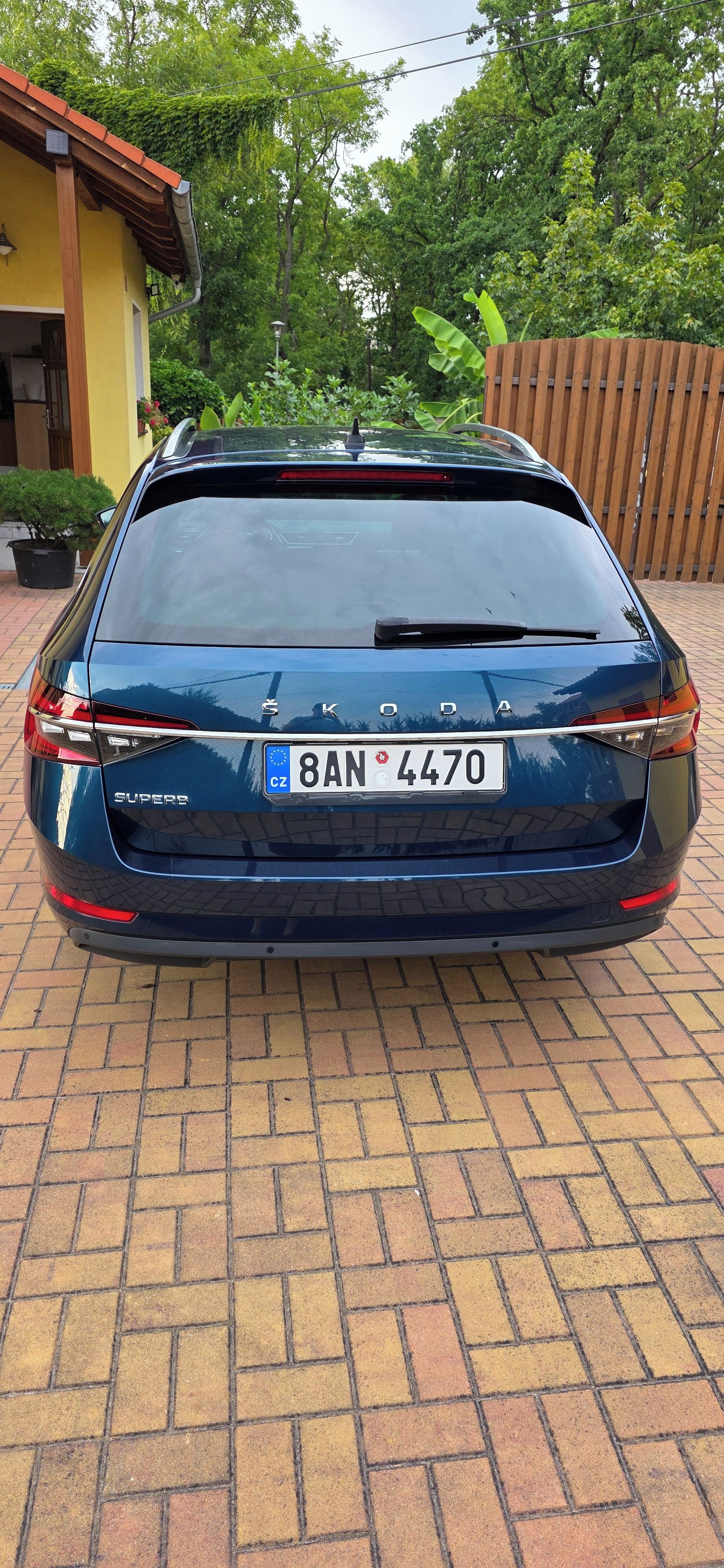 Škoda Superb, Perfektní stav - 1.maj. lékař - fotka 5