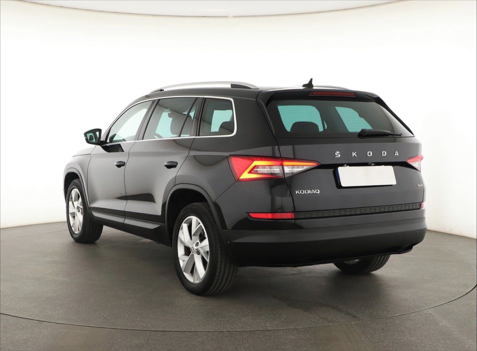 Škoda Kodiaq, 2.0 TDI, 4X4, Automat, 7 míst - fotka 4