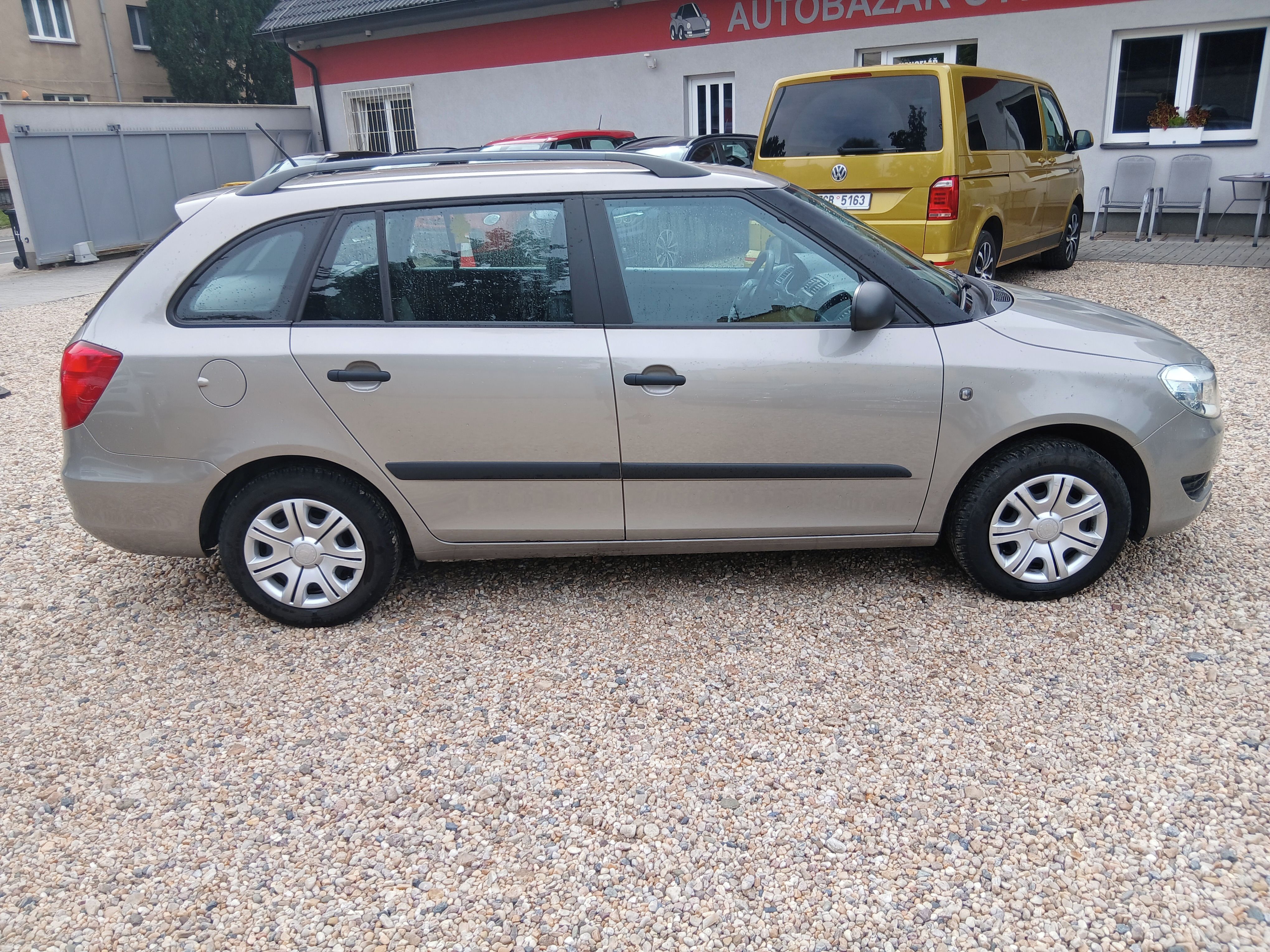 Škoda Fabia, 1.2TSi 63KW Klima S.Kniha+Kola - fotka 4