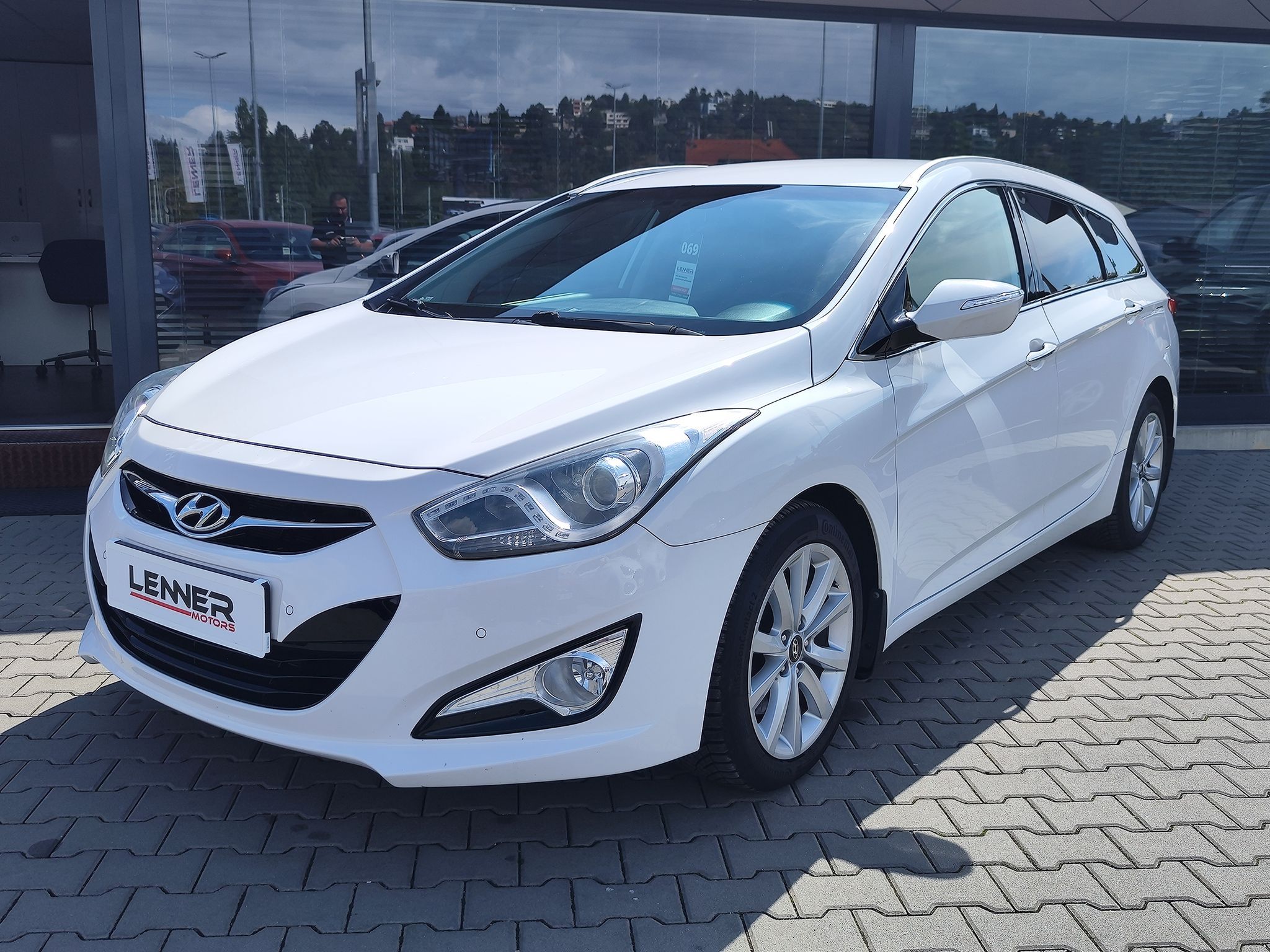 Hyundai i40, 1.7 CRDI/100kW Experience AT
