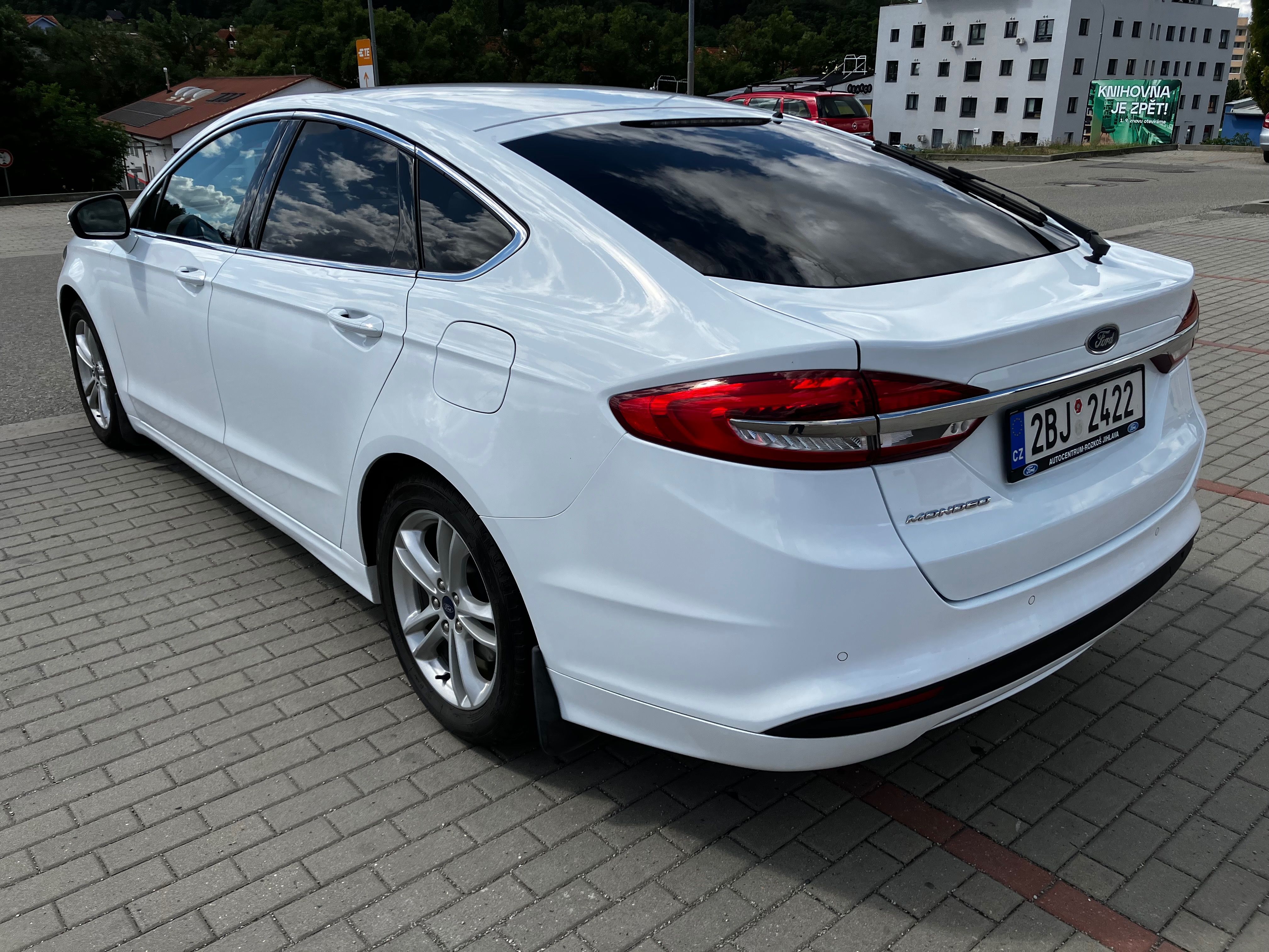 Ford Mondeo, 1,5 121 kw, koupeno v ČR - fotka 4