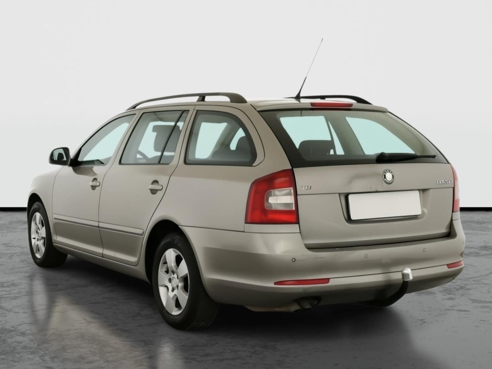 Škoda Octavia, 2.0 TDI, Tažné - fotka 4