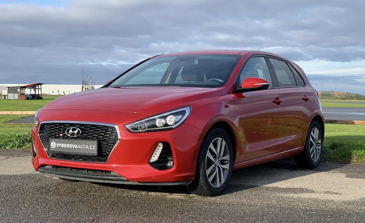 Hyundai i30, Hyundai i30 Premium 1.6 CRDi 8