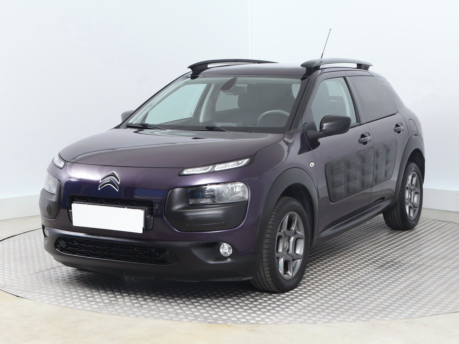 Citroën C4 Cactus, 1.2 PureTech, Navi - fotka 2
