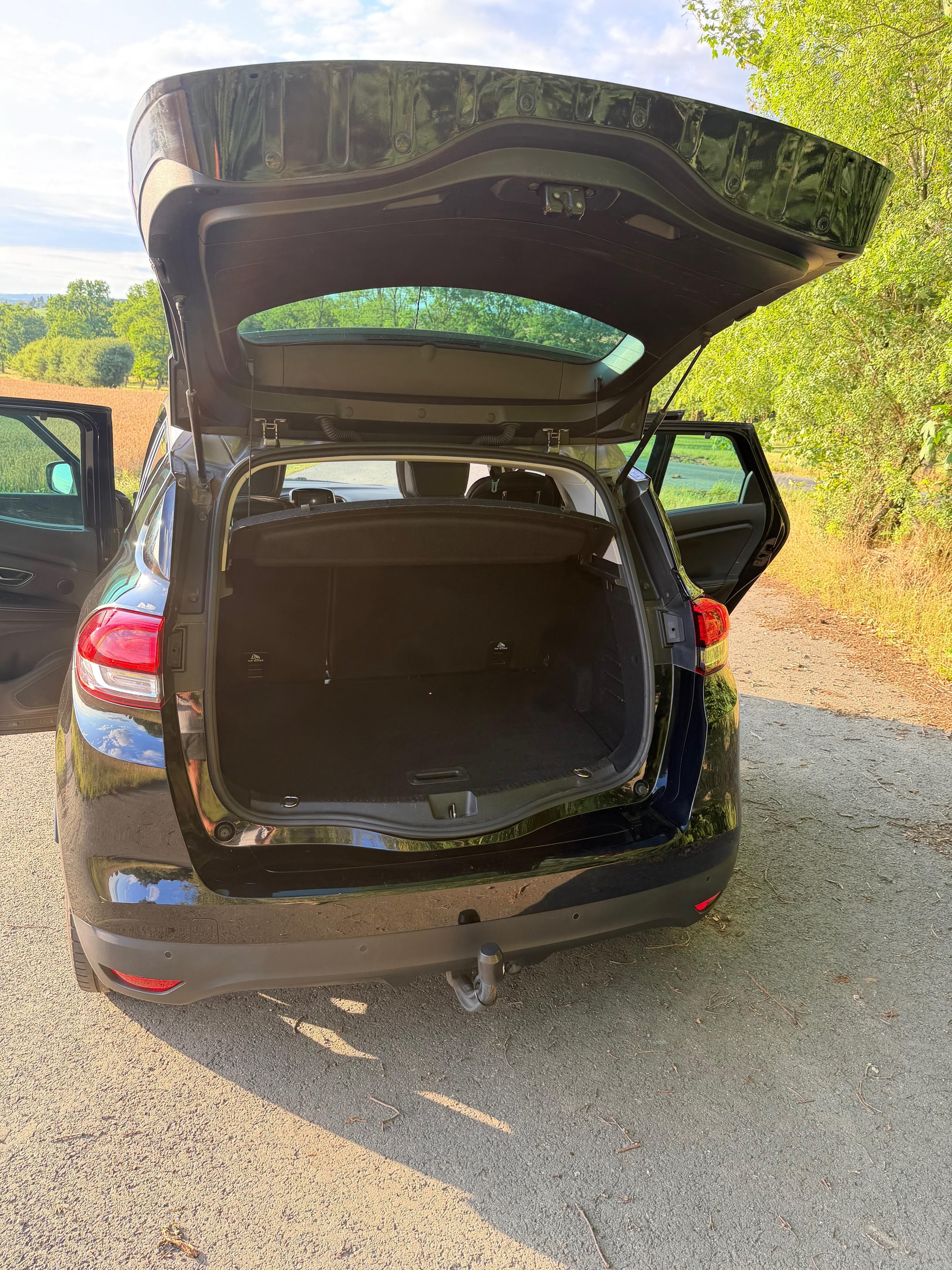 Renault Scénic, Renault Scénic 1.6dci EDC - fotka 6