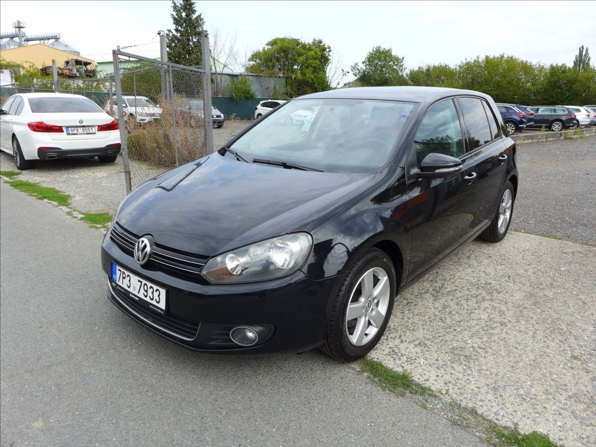 Volkswagen Golf, 1,4 i 16V  KLIMA - fotka 2