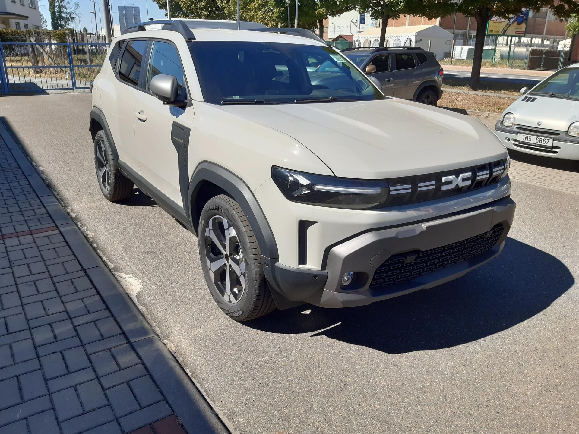 Dacia Duster, Journey mild hybrid 140k - fotka 2