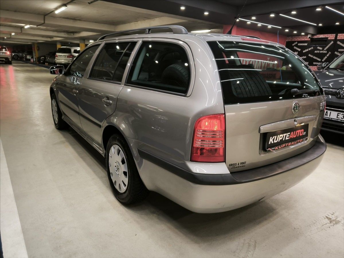 Škoda Octavia, 1,6 i - Zachovalá !  TOUR - fotka 6