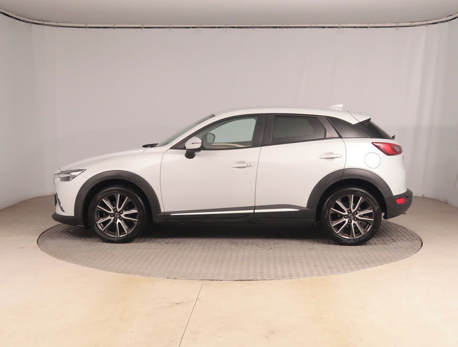 Mazda CX-3, 2.0 Skyactiv-G, Kůže, Tempomat - fotka 3