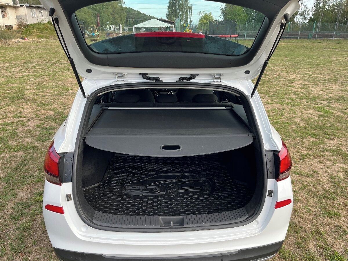 Hyundai i30, Prodám Hyundai i30 1.5 DPI 81k - fotka 4