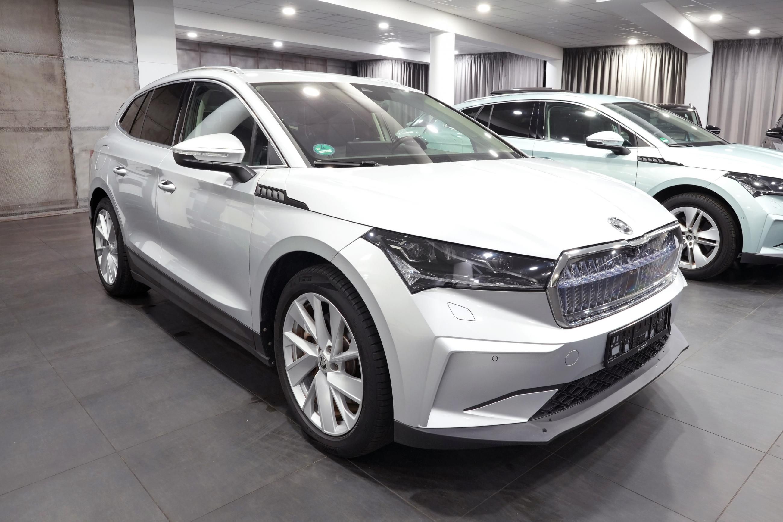 Škoda Enyaq iV, iV 80x 195kW 4x4 / Tažné /