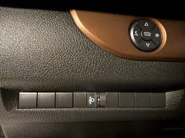 Auto 28