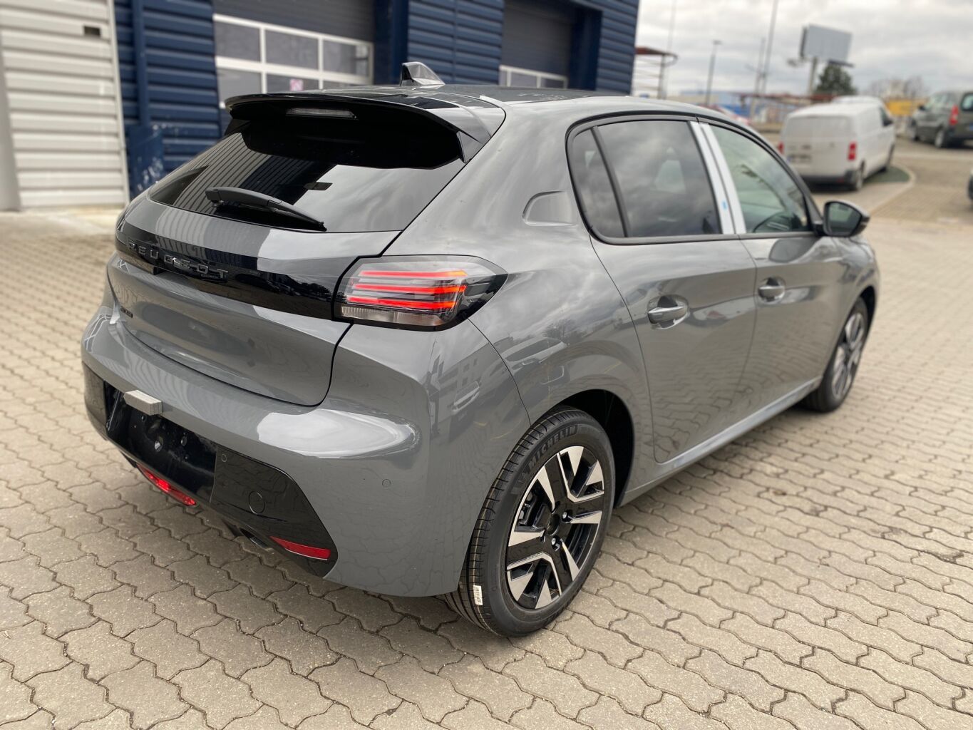 Peugeot 208, ALLURE PureTech 100 S&S MAN6 - - fotka 4